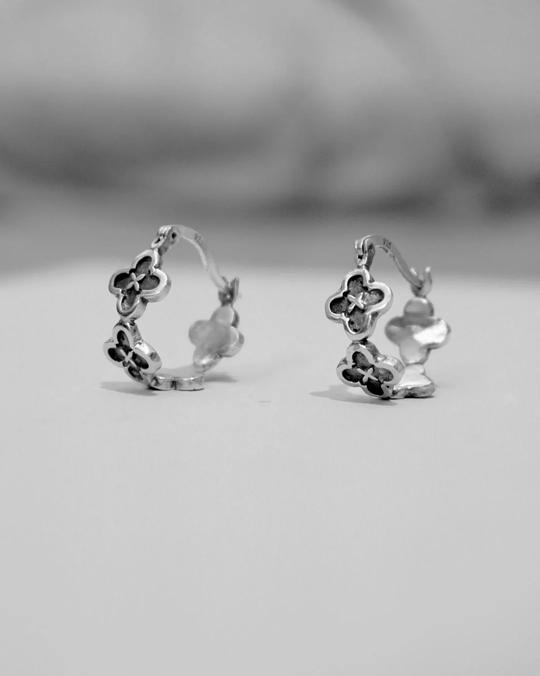 HE1  Silver Earring