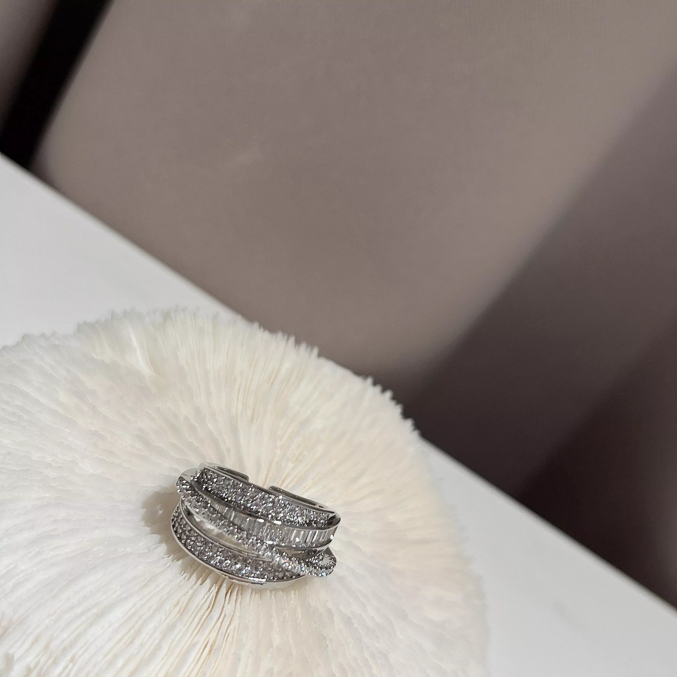 多排鑽大勢戒指💍