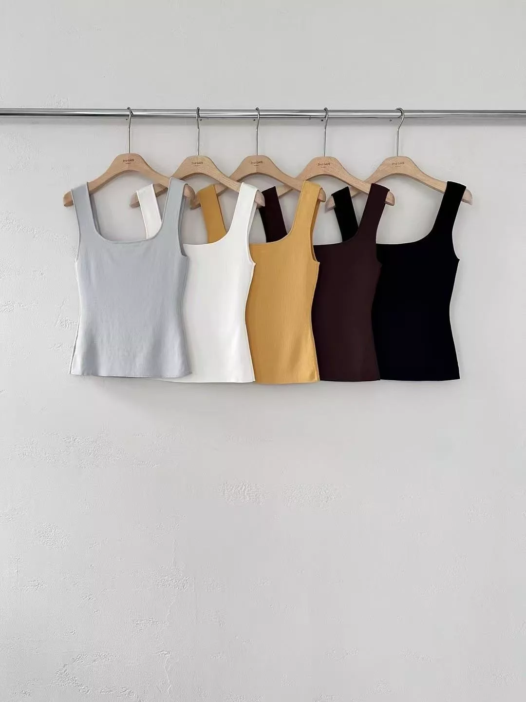 方領涼感舒適背心