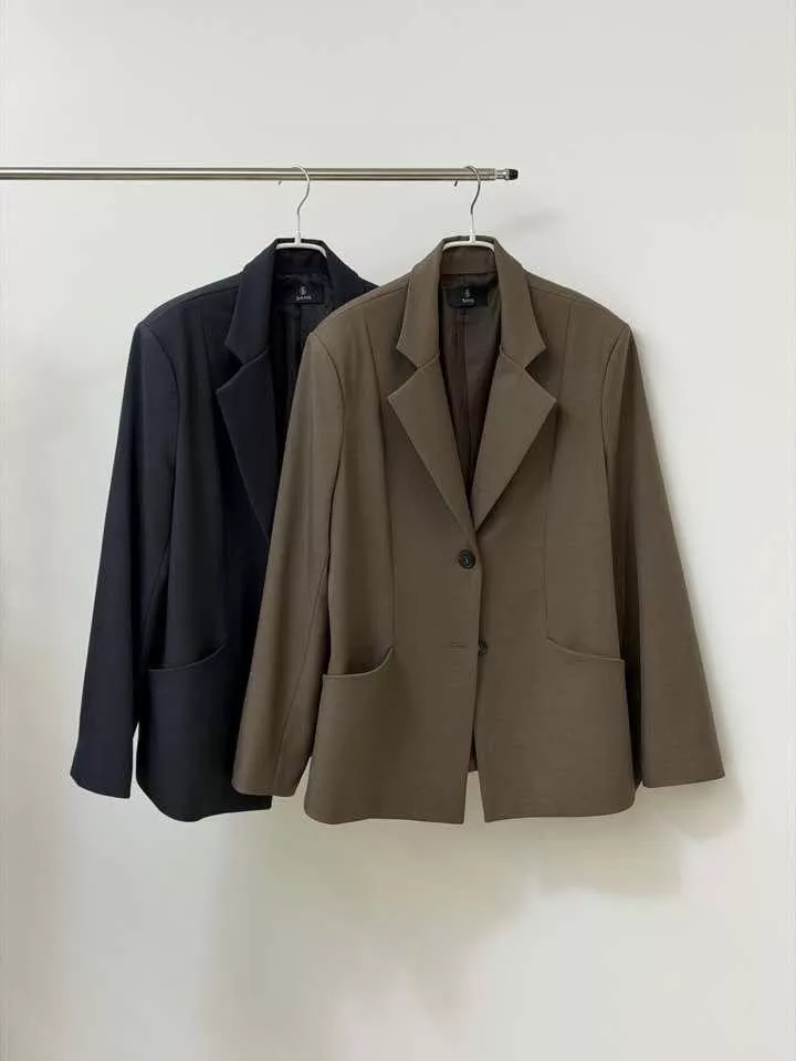 俐落幹練西裝外套