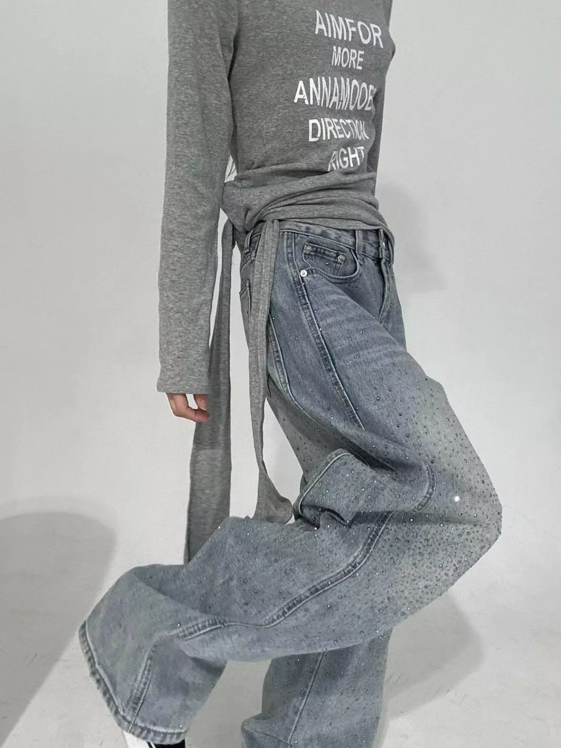 水鑽彎刀牛仔褲