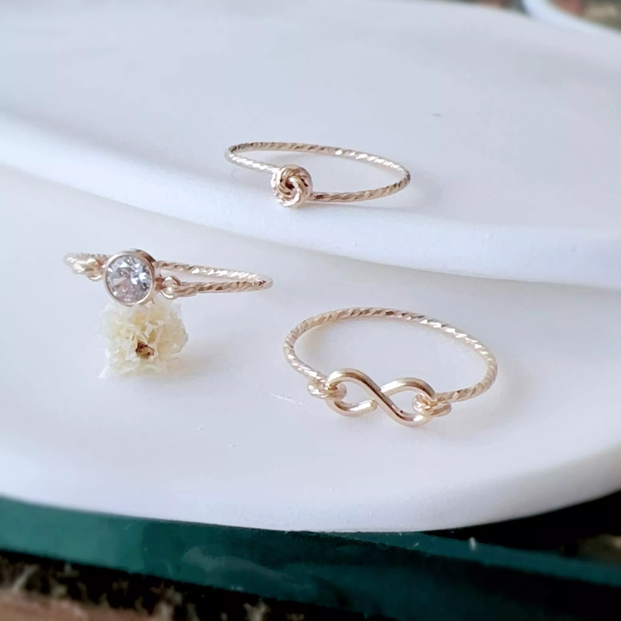 14KGF ❘ 鋯石 無限符號、扭轉玫瑰戒指