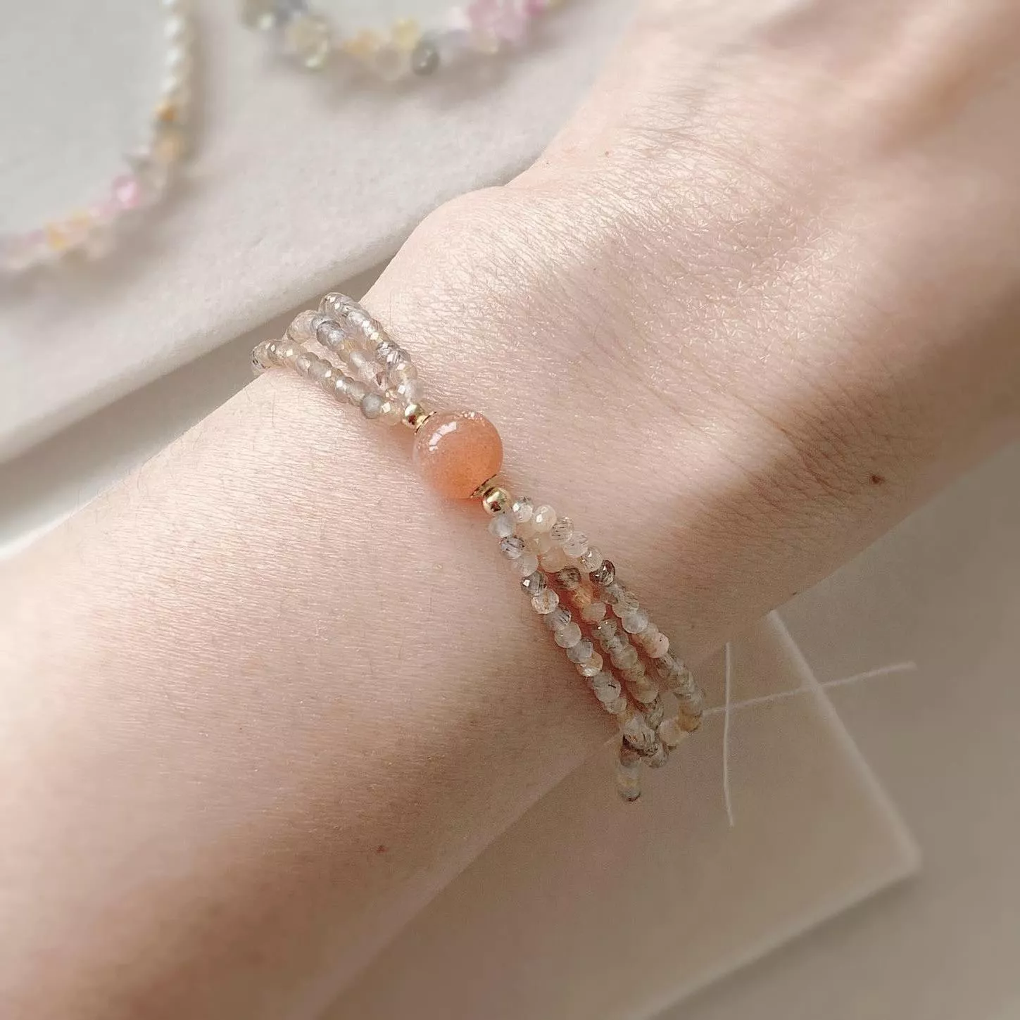 14KGF ❘ 橘月光 太陽石骨幹 暖光天然石三圈手鍊