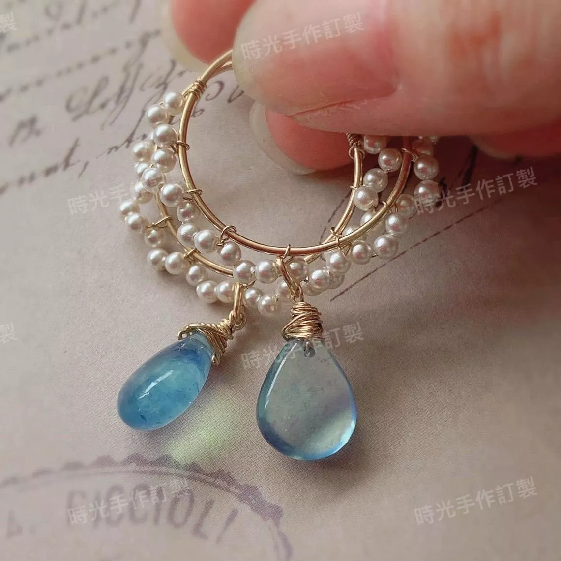 14KGF  ❘  海水藍寶珍珠蕾絲感耳圈