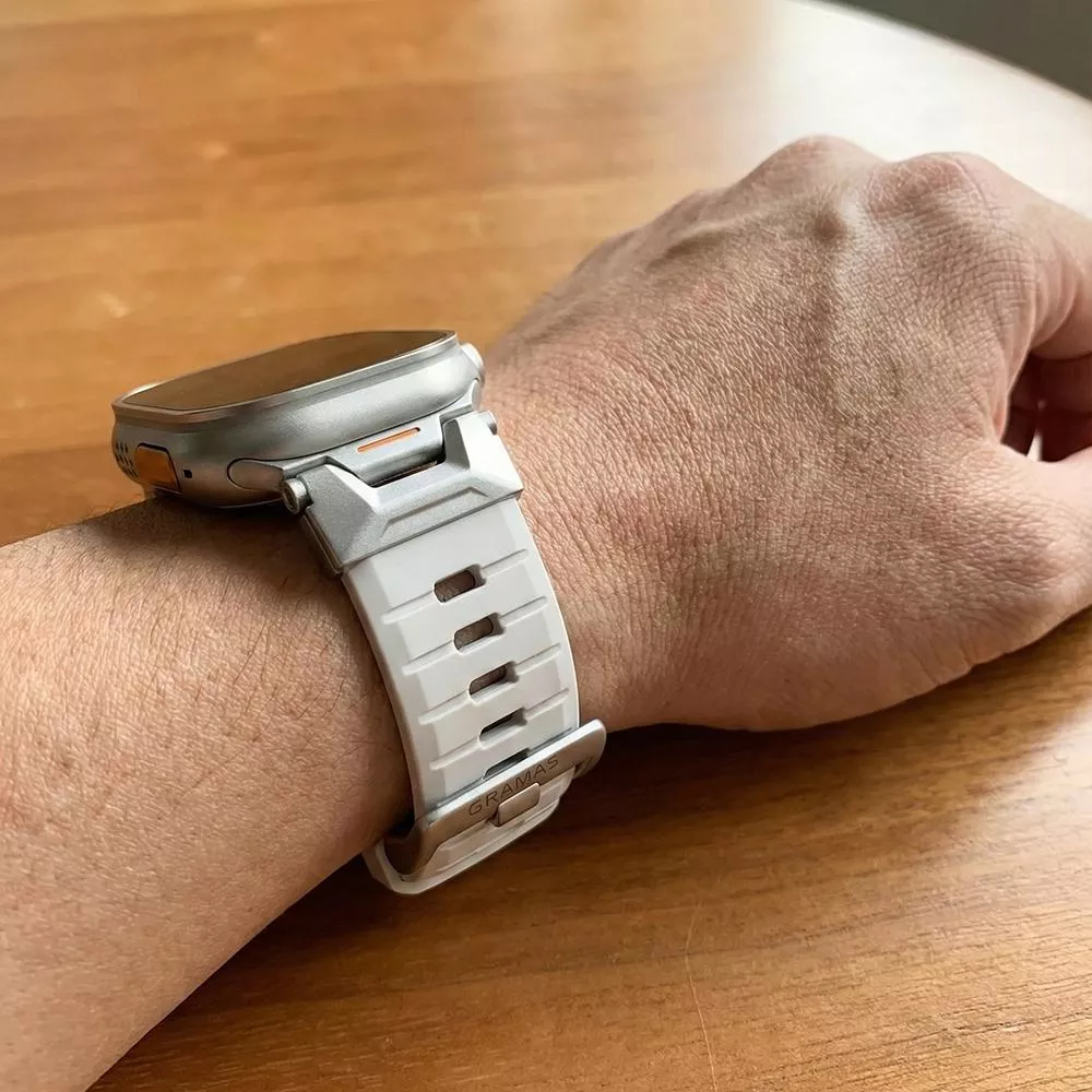 Gramas Apple Watch 44/45/46/49mm Domino 鋅合金運動矽膠錶帶-香草