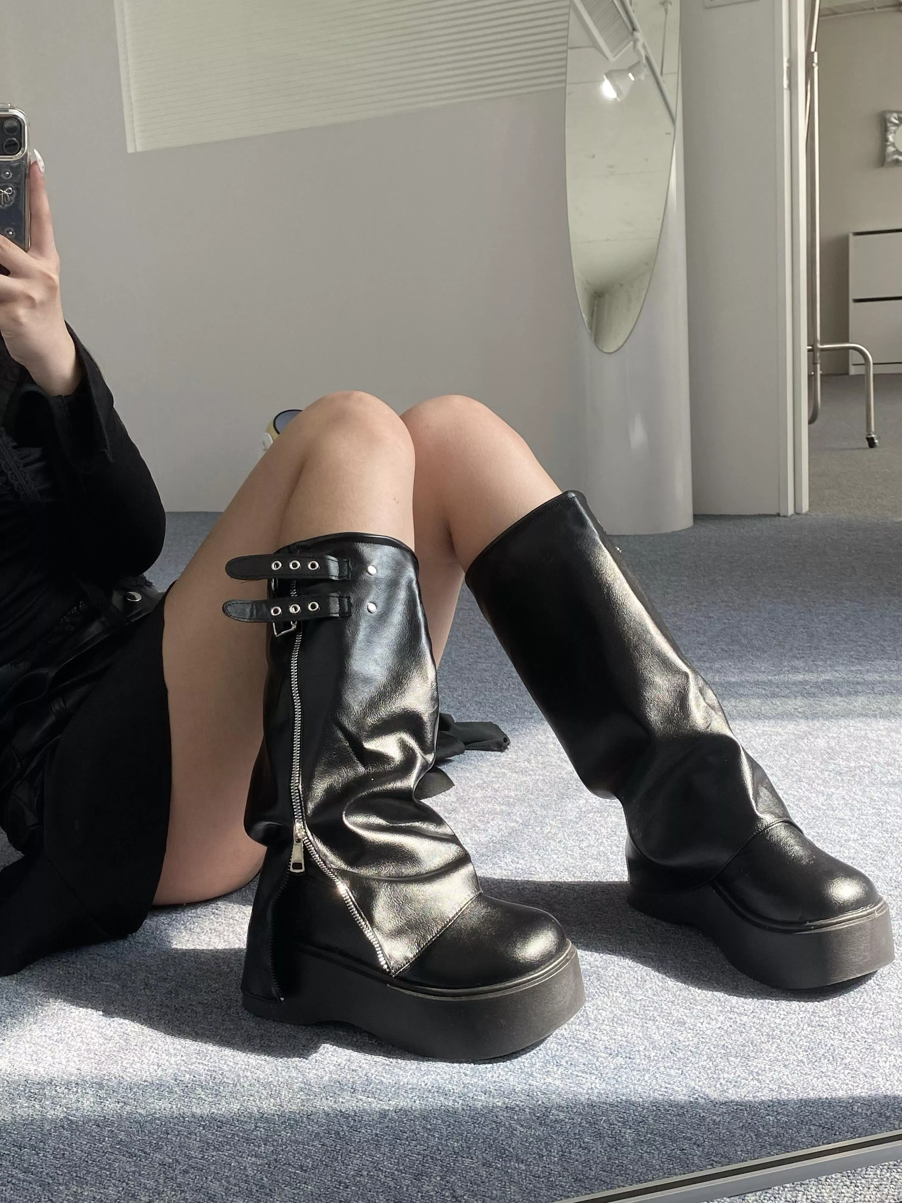 襪套感拉鏈皮質小腿厚底靴