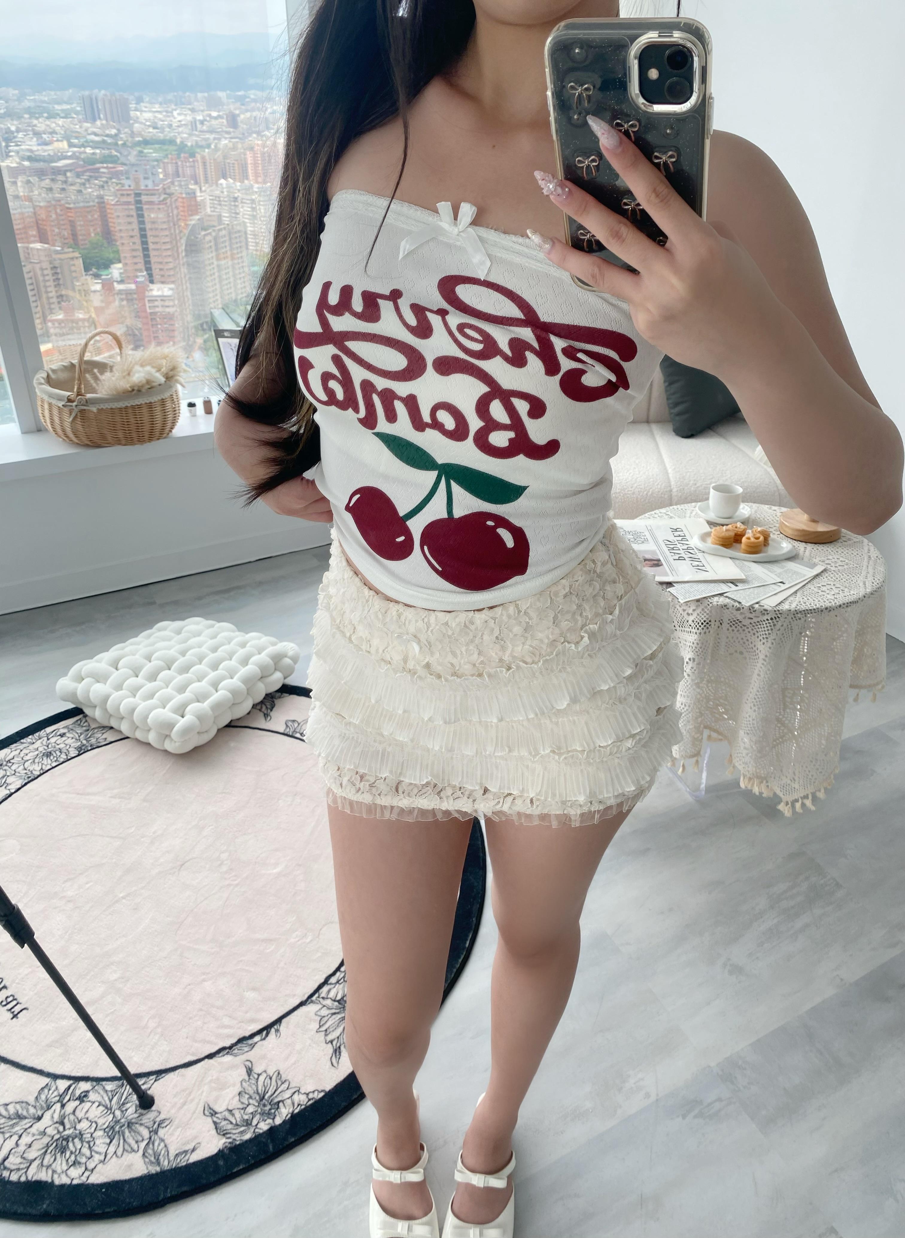 現貨+預購｜𝘾𝙝𝙚𝙧𝙧𝙮 𝘽𝙤𝙢𝙗🍒蕾絲拼接背心