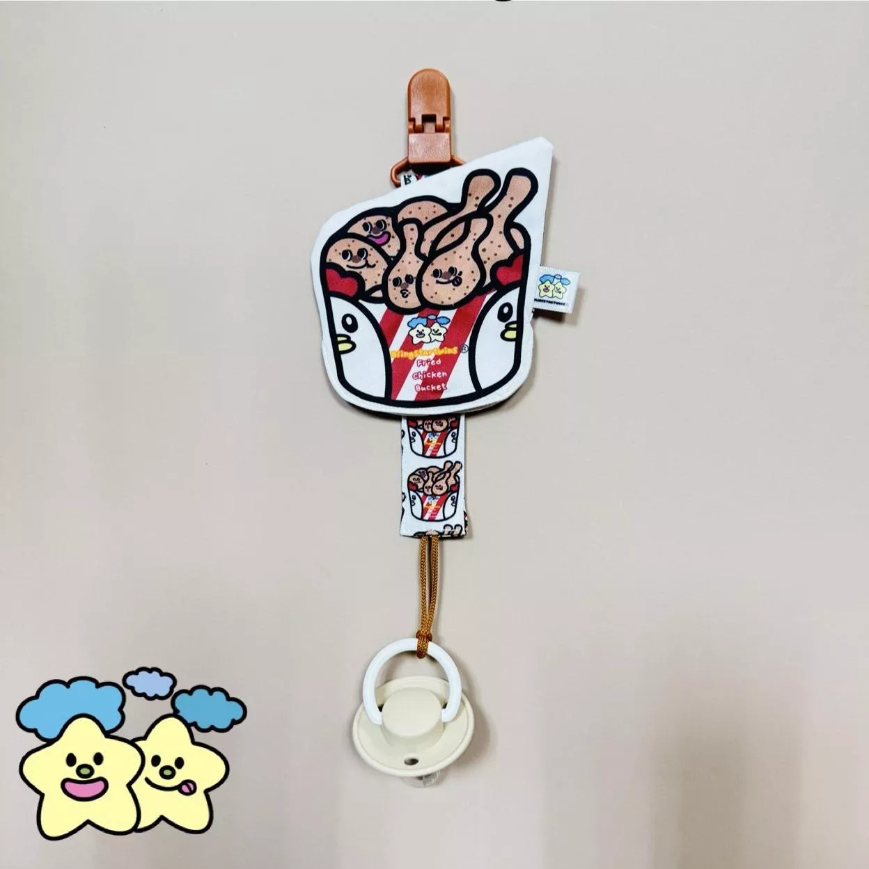 Blingstartwins®️全家餐炸雞桶-手作奶嘴防塵罩組