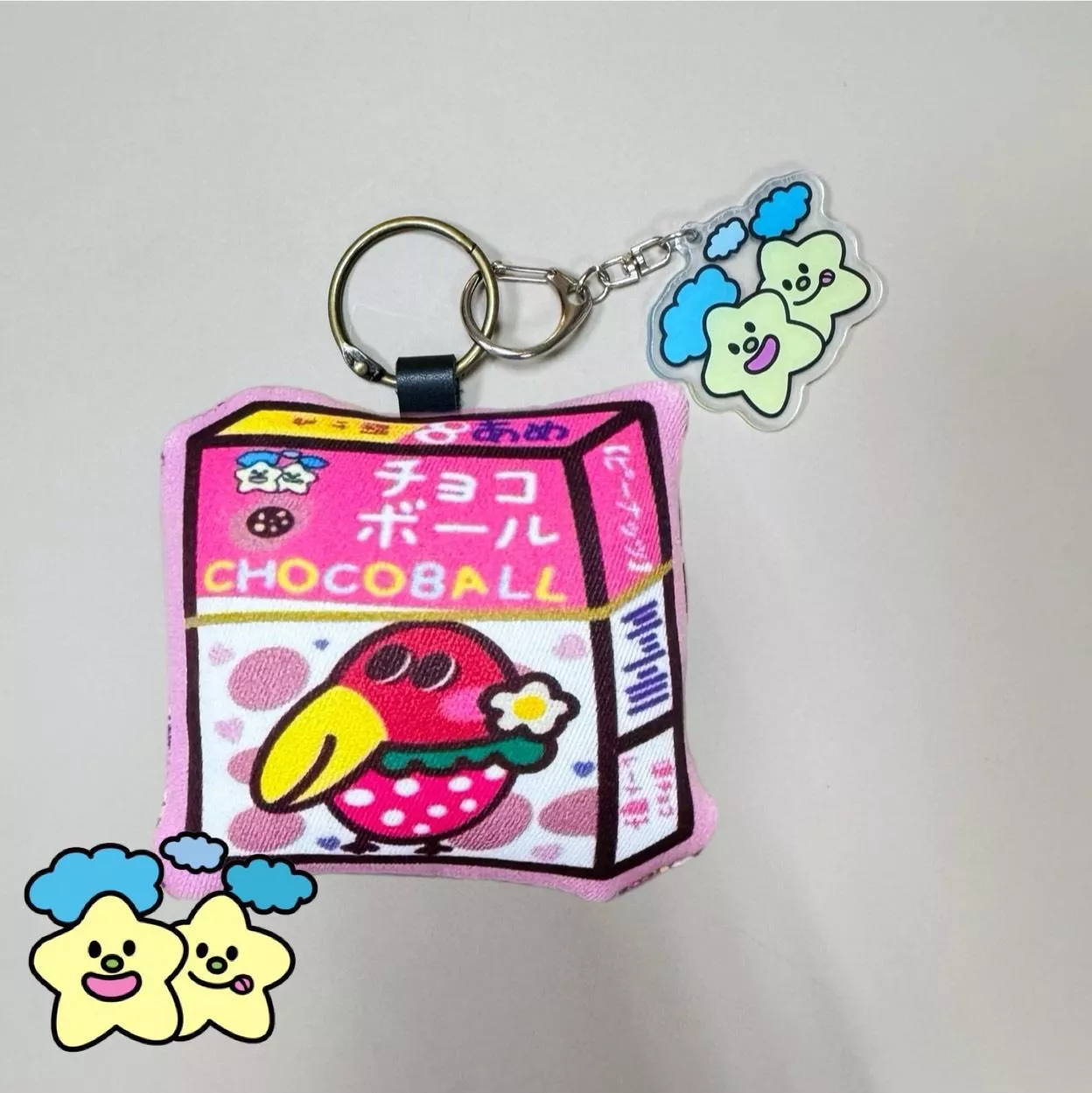 Blingstartwins®️大嘴鳥草莓球-可愛的標記書包/棉被袋掛牌