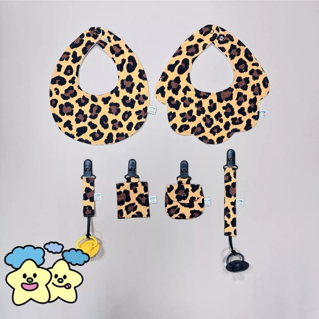 Blingstartwins®️ 豹紋-手作圍兜 / 三件組 / 平安符袋