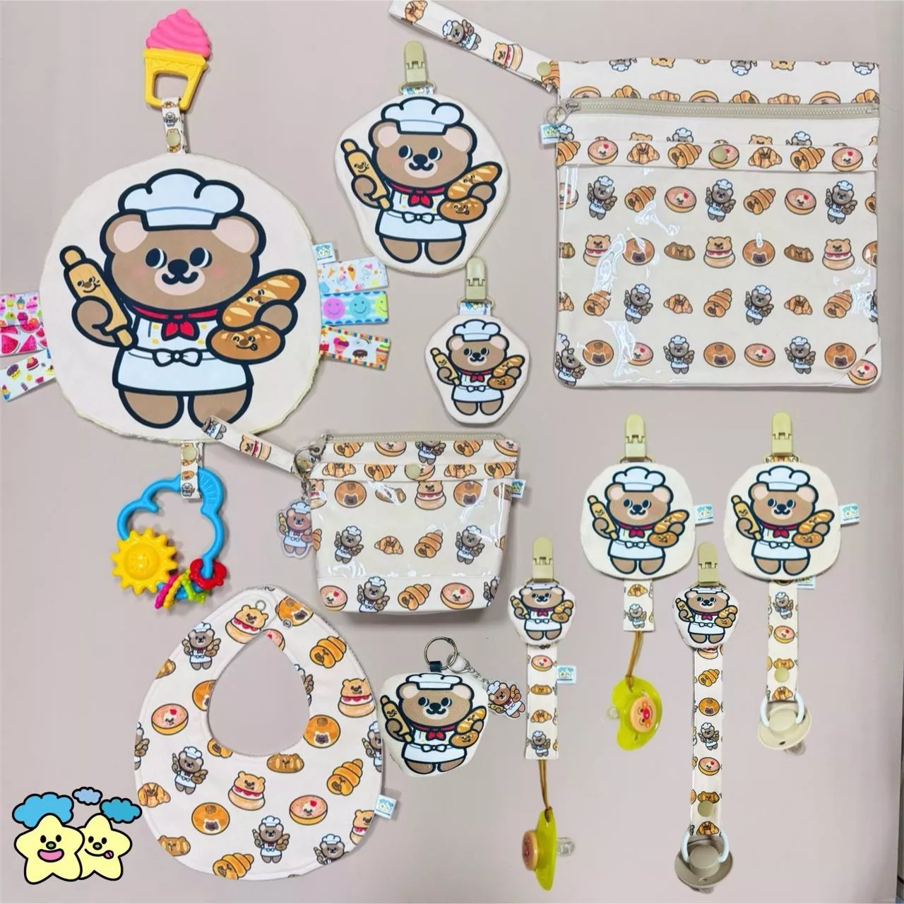 Blingstartwins®️STAR BAKERY(圍兜兜，奶嘴鏈，平安符袋，奶嘴罩，手帕夾)