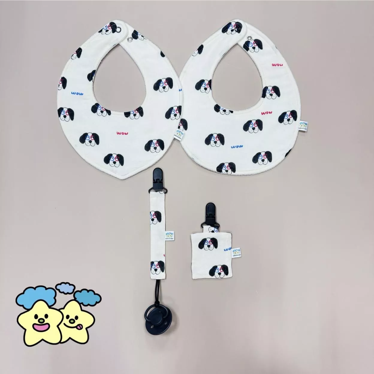 Blingstartwins®️眼鏡小狗狗-手作圍兜 / 三件組 / 平安符袋 / 奶嘴鍊