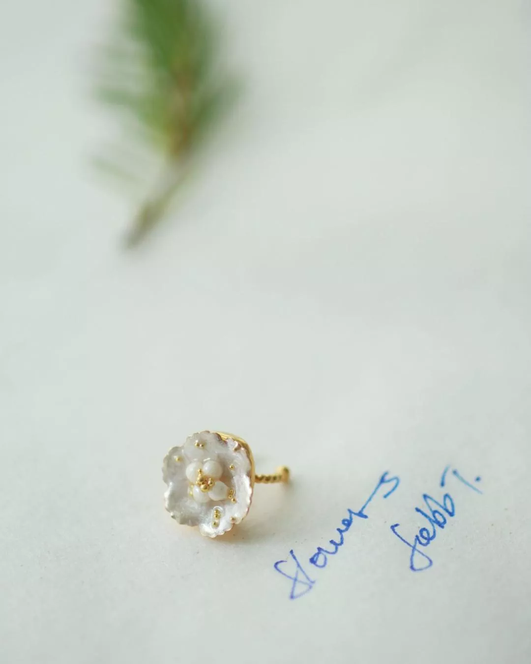 雪國山茶花耳骨夾