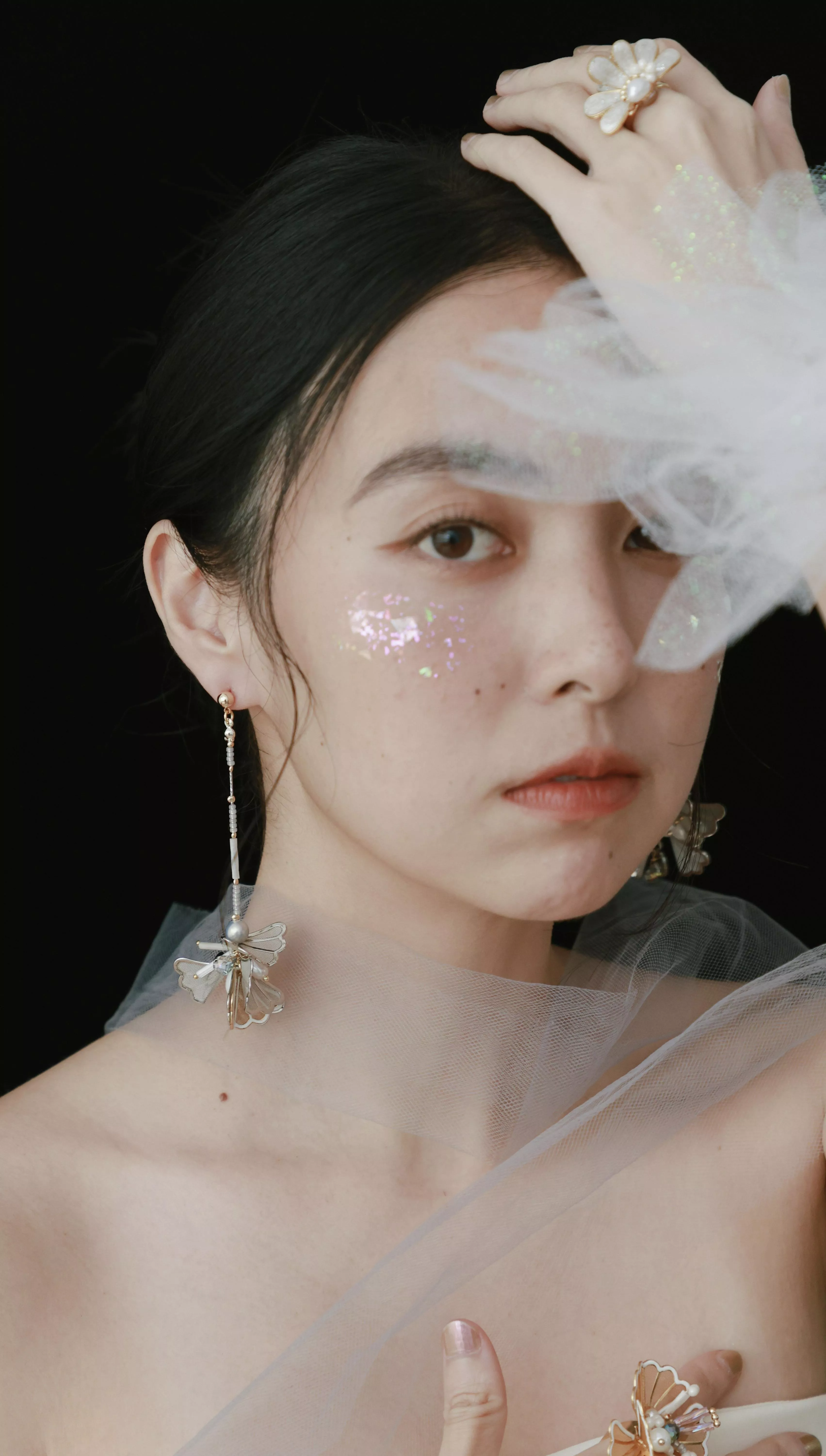 銀白天鵝湖 不對稱垂墜耳環