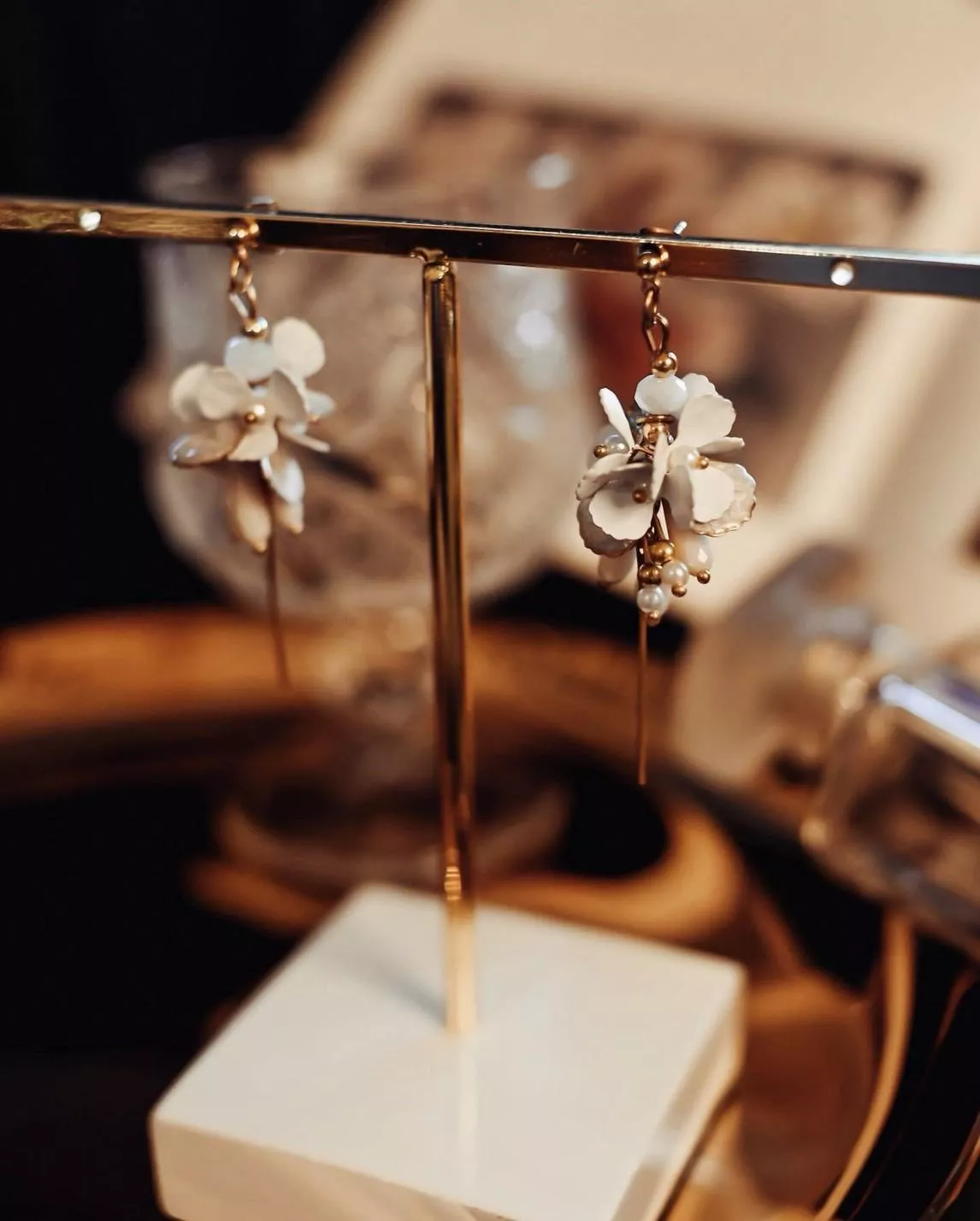 小雛菊Daisy 垂墜耳環 低敏醫療級鋼針/ 耳夾