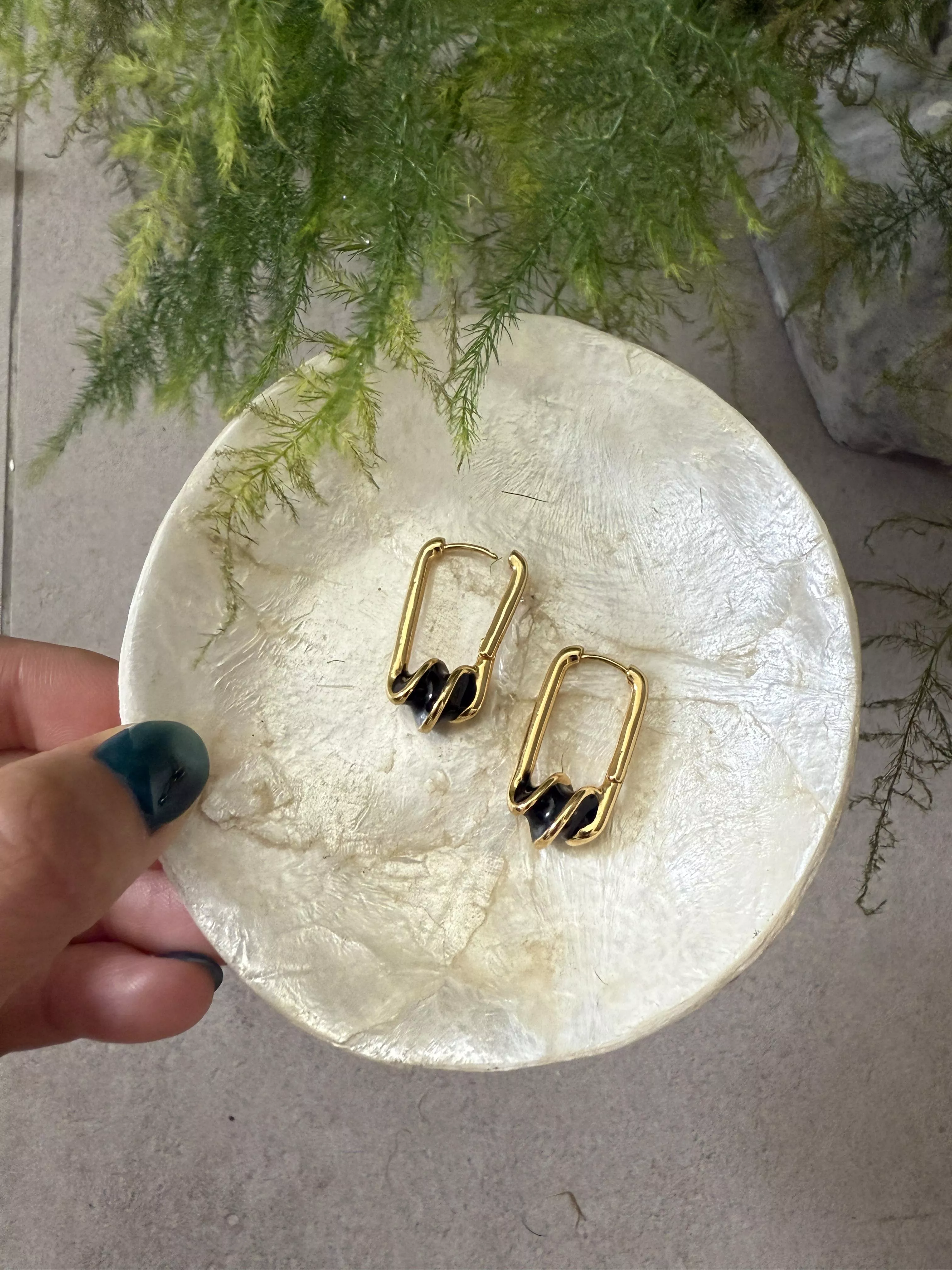 黑白兩色 琺瑯方形個性簡約 耳環