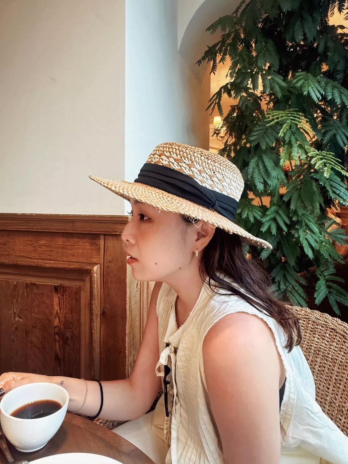 優雅極簡 白琺瑯 方圈耳環 優雅極簡 白琺瑯 方圈耳環