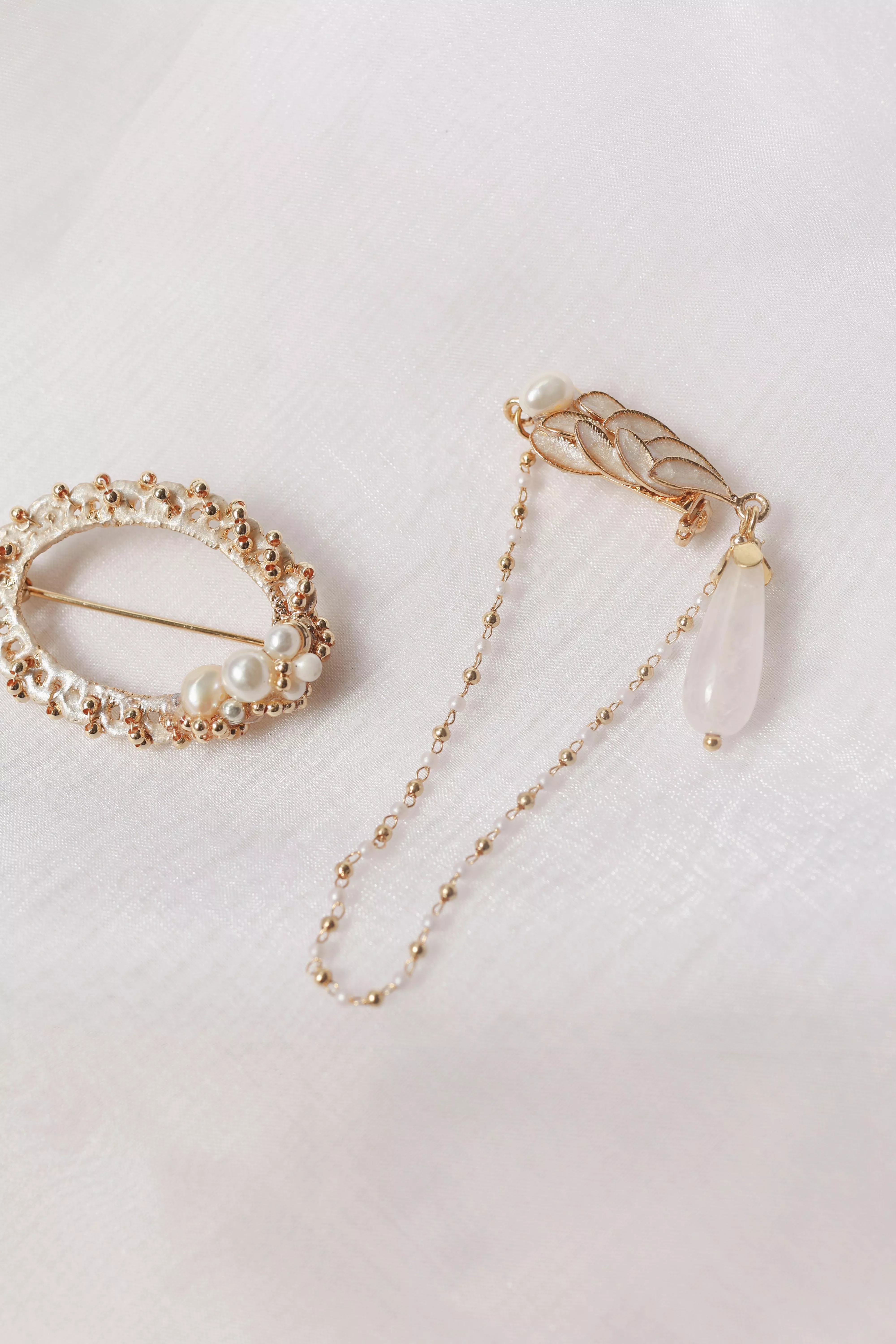 絢爛滿天星  珍珠編織花冠 別針 絢爛滿天星  珍珠編織花冠 別針