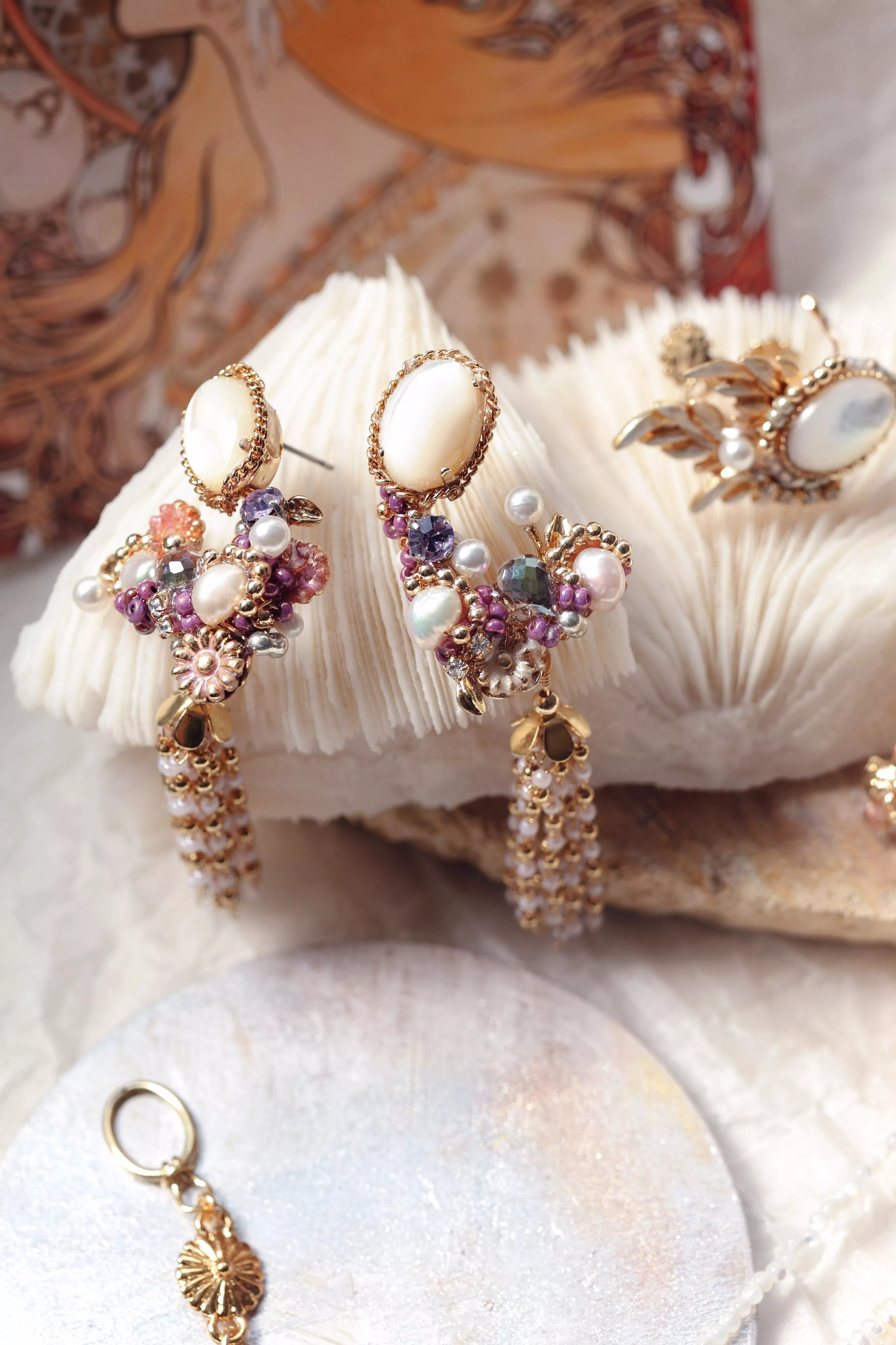 紫葡萄樹   垂墜珍珠水晶礦石耳環 耳夾