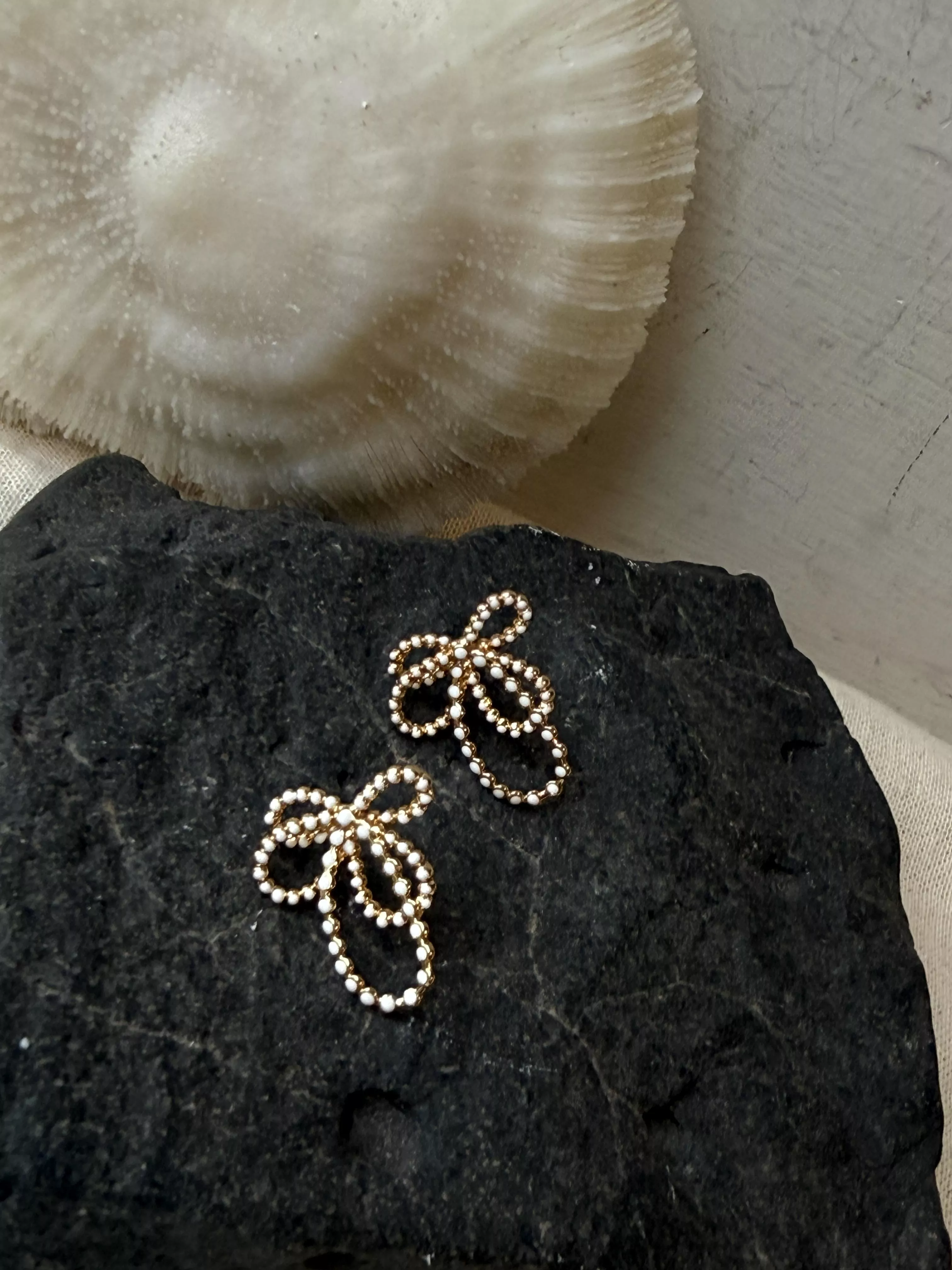 Ａ款 簡約黑白 經典蝴蝶結 珐瑯 低敏耳環