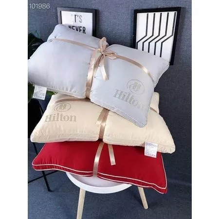 希爾頓飯店六色柔軟枕頭(買一送一)