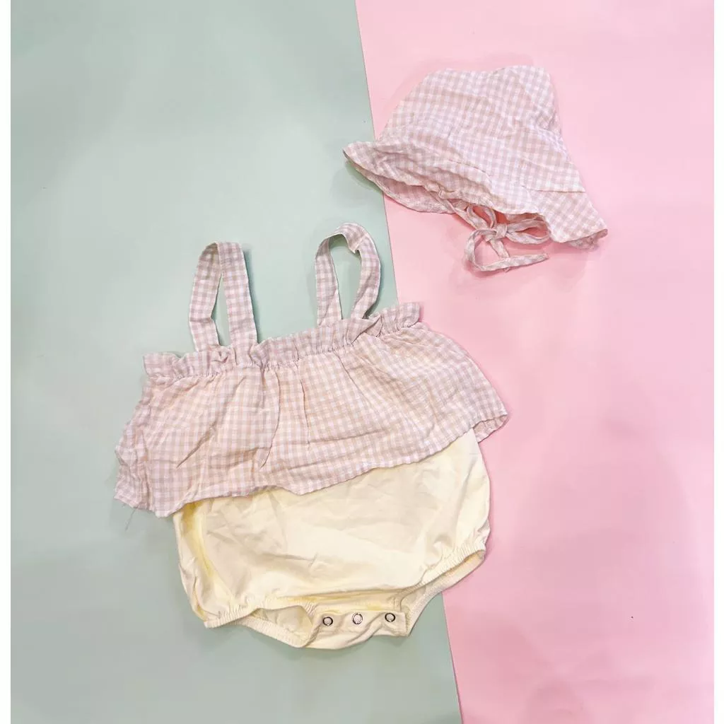 北屯實體店❤現貨寶寶款 拼接格子吊帶包屁衣 (附帽帽)✩米米童著-E0212