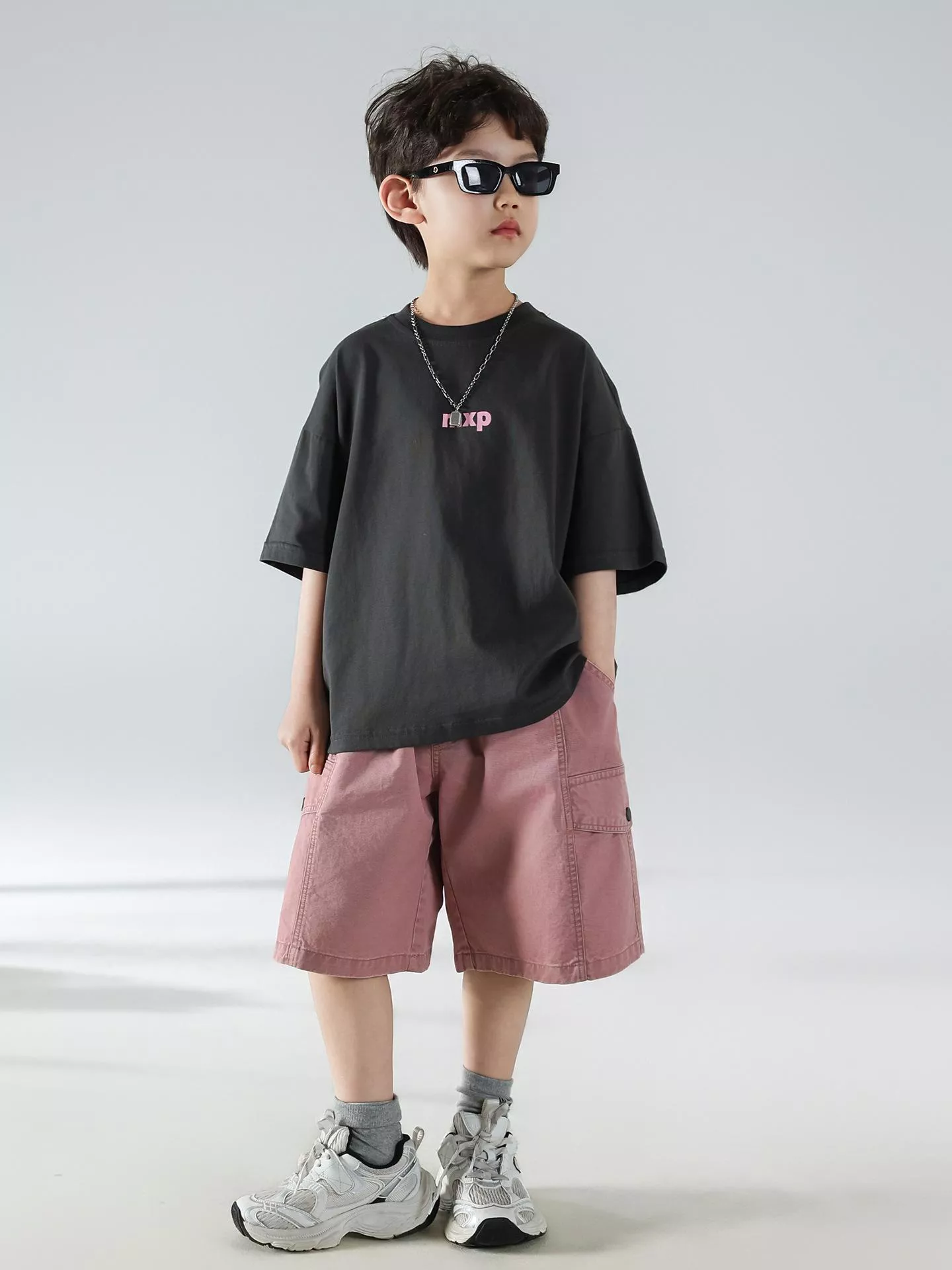 韓版預購 韓版男童 字母短袖上衣 & 休閒短褲 （90～150）