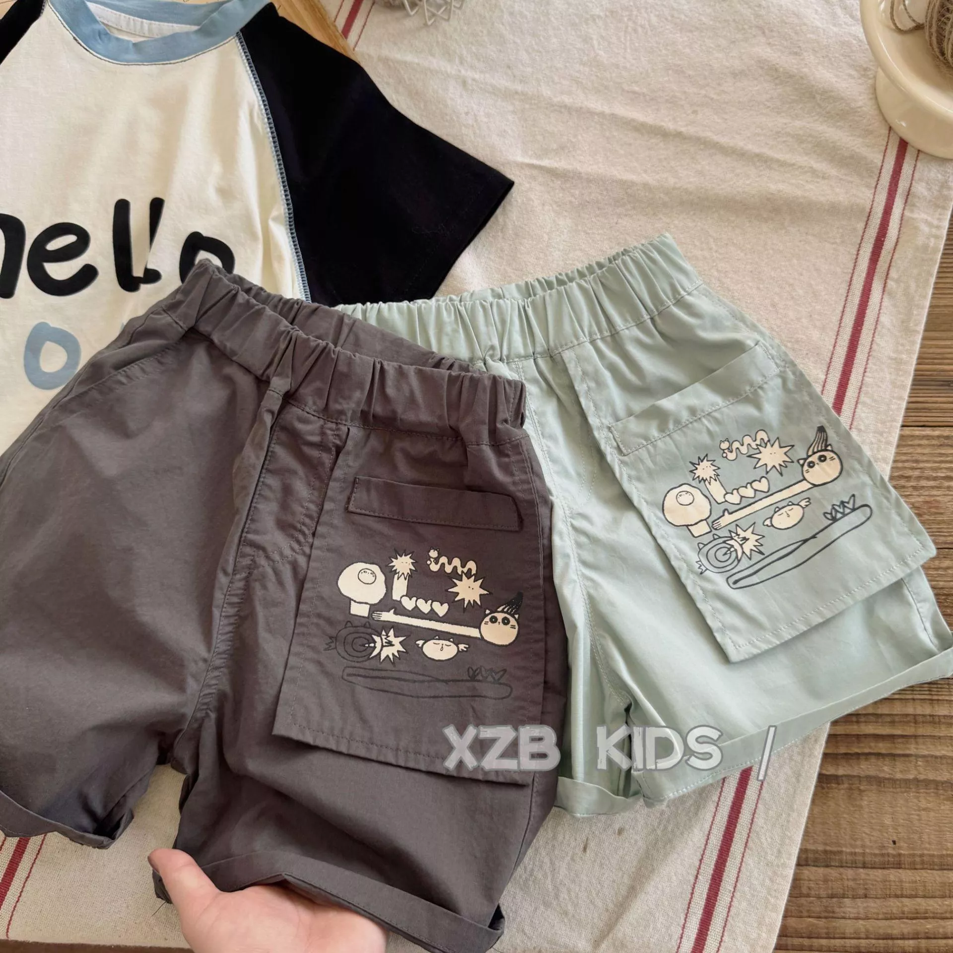 韓版預購 韓版男童 手繪Q圖休閒短褲 （80～140）