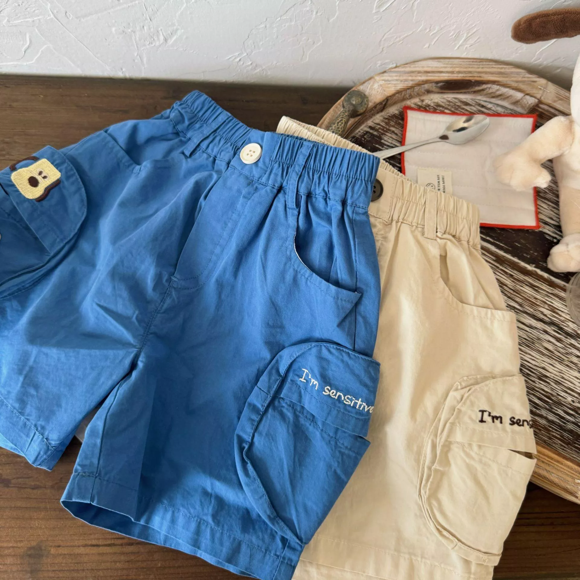 韓版預購 韓版男童 刺繡狗狗造型圓口袋休閒短褲 （80～140）