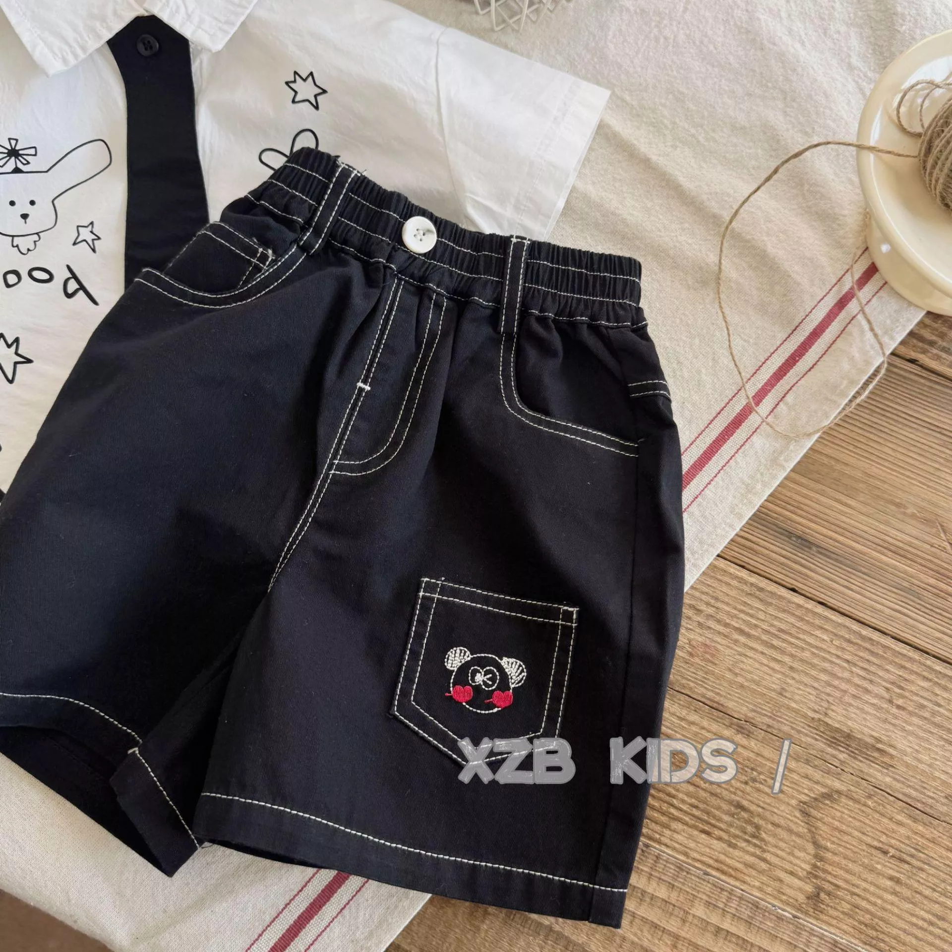 韓版預購 韓版男童 手繪刺繡風牛仔短褲 （80～140）