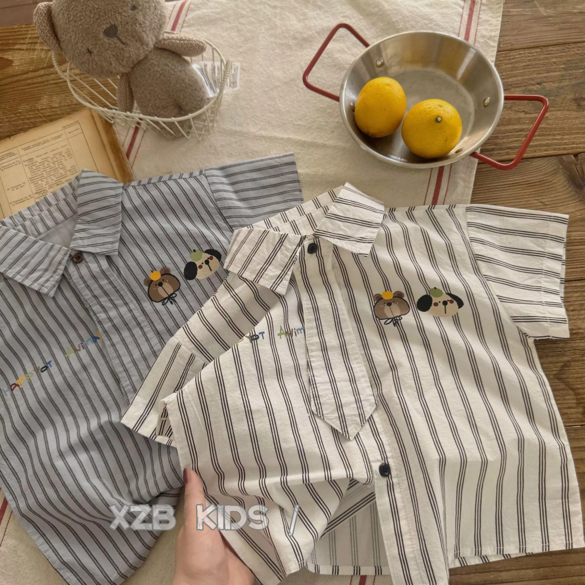 韓版預購 韓版男童 膠印小熊狗狗直條襯衫（80～140）