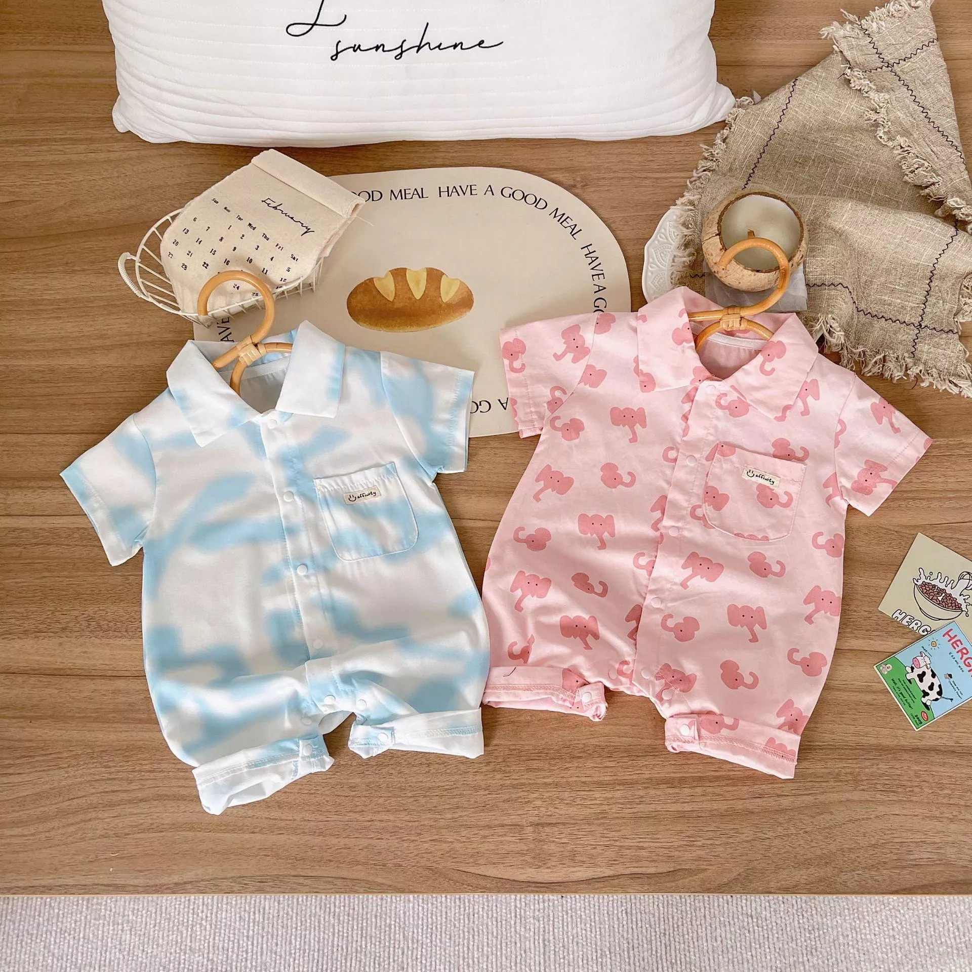 韓版預購 寶寶系列 薄款 前開扣立領短袖連身衣（66~90）