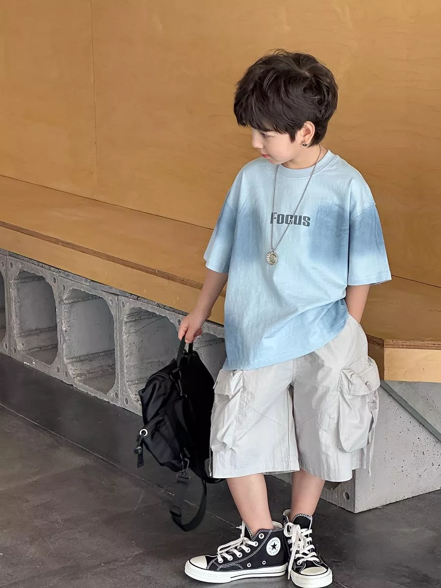 韓版預購 男童 漸變字母寬鬆短袖上衣 (90~160)