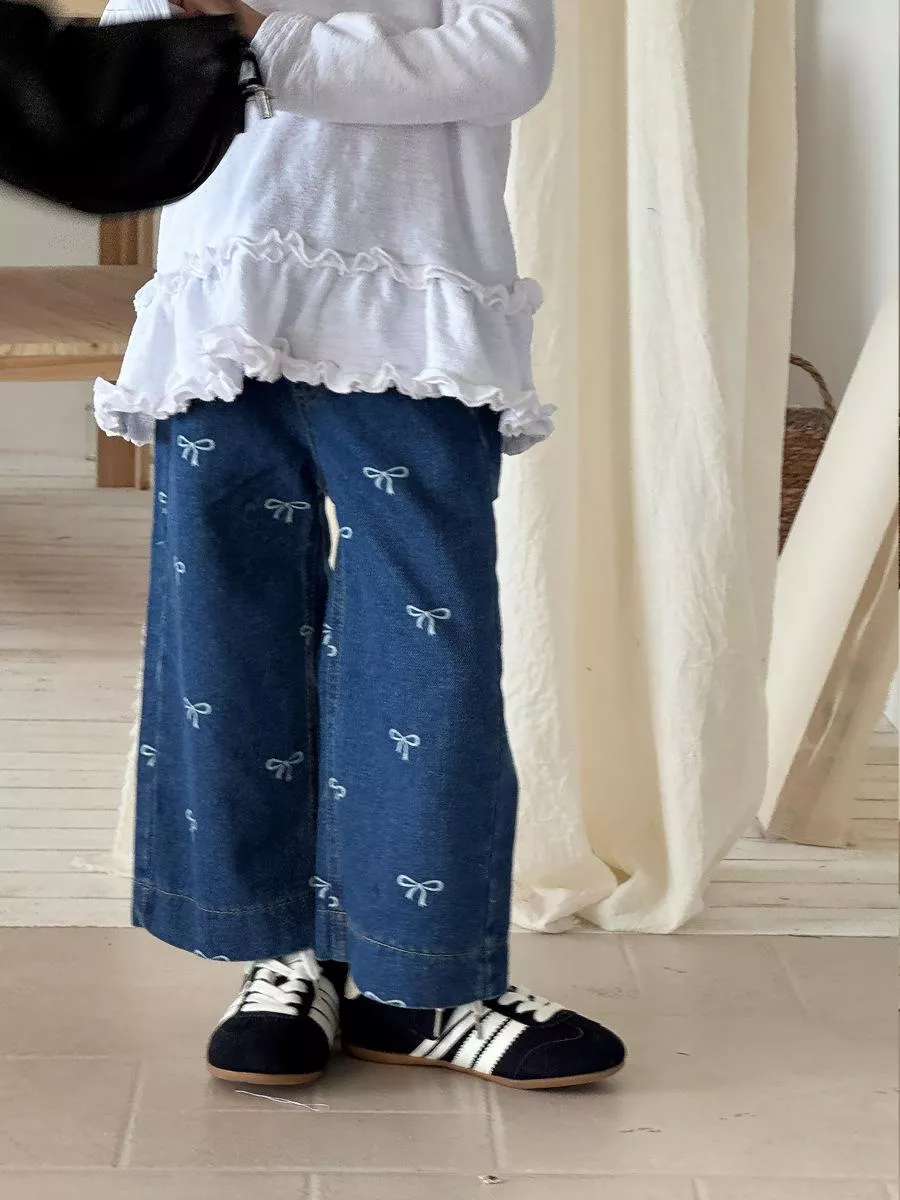韓版預購 秋款-滿印蝴蝶結牛仔寬褲 (90~150cm)