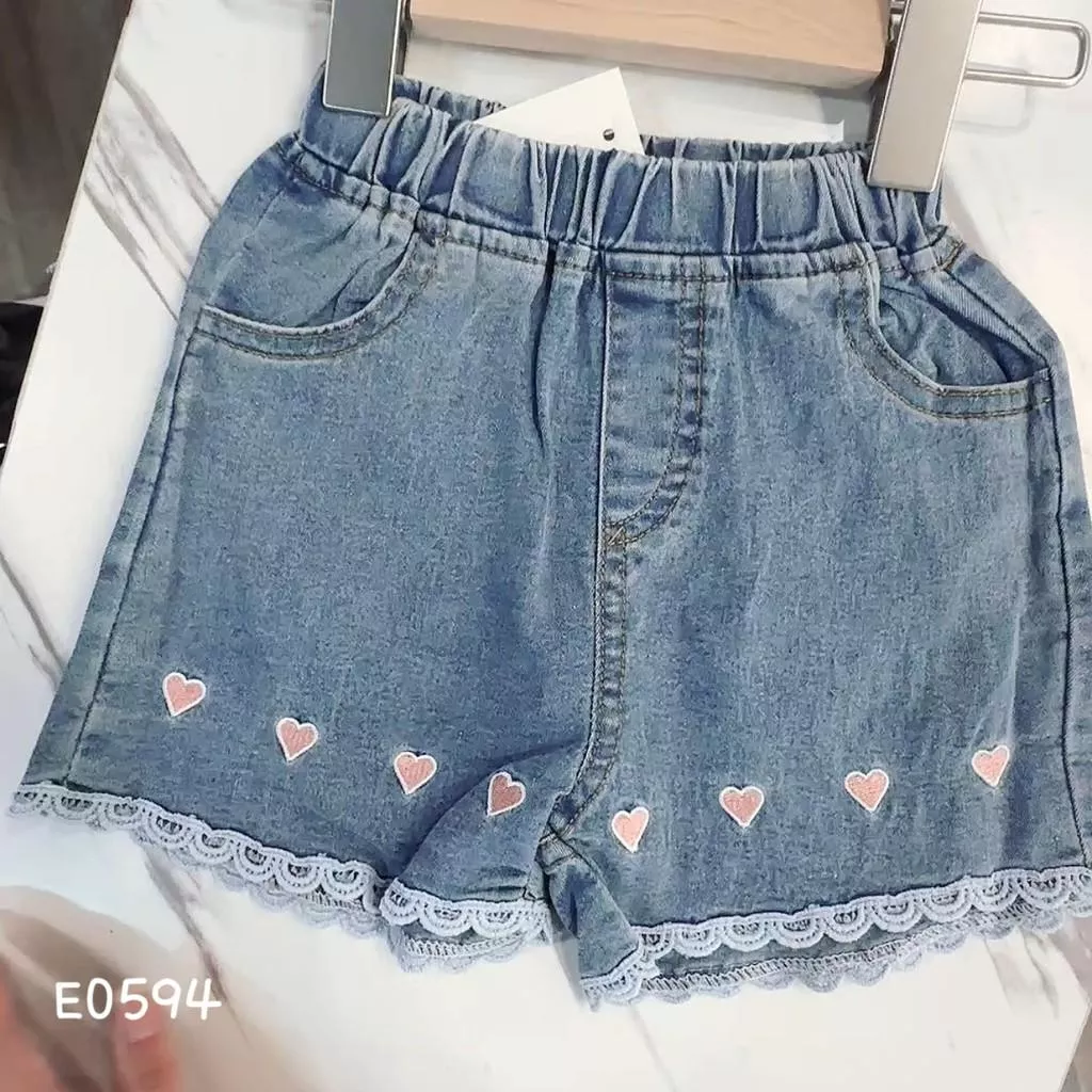 北屯實體店❤現貨 刺繡愛心提花邊牛仔短褲✩米米童著-E0594