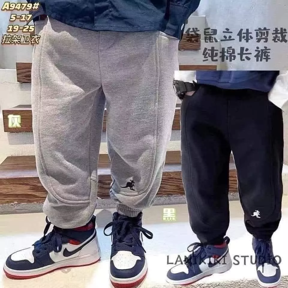 北屯實體店❤現貨 立體車線刺繡LOGO棉長褲✩米米童著-D0488