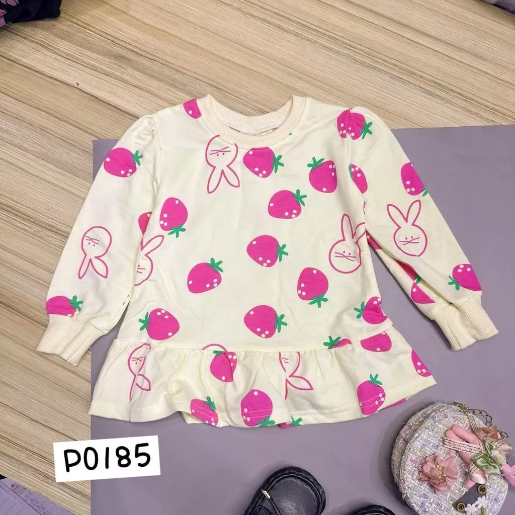 北屯實體店❤現貨 寶寶款 草莓兔花邊下擺長袖上衣✩米米童著-P0185