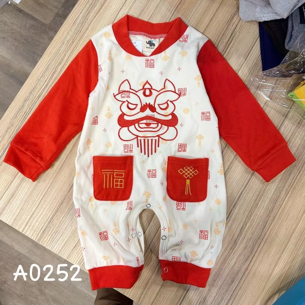 北屯實體店❤現貨 寶寶款 過年款 Q彈德絨連身衣✩米米童著-P0146