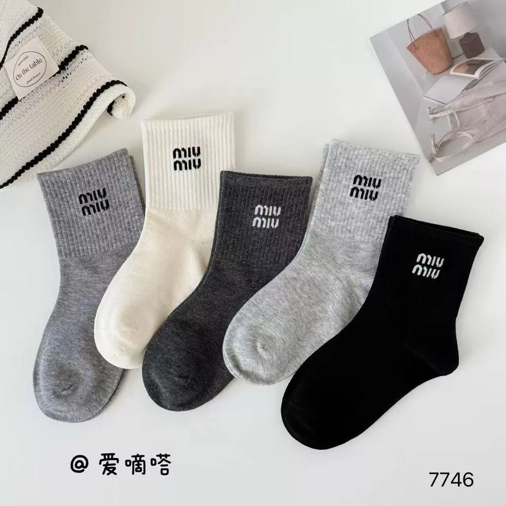 北屯實體店❤現貨 韓系 字母中筒襪 (一組5入)✩米米童著-K0033