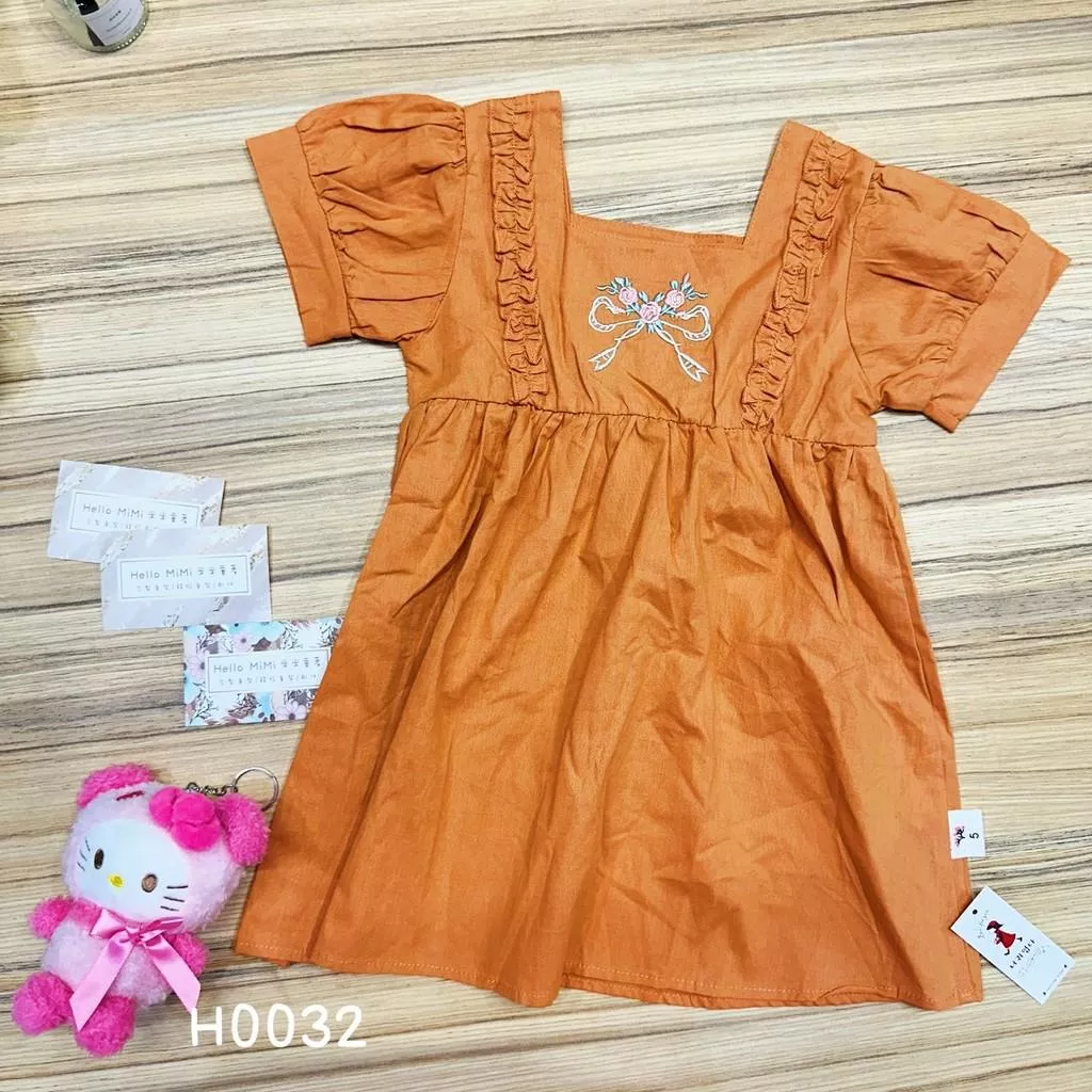 北屯實體店❤現貨 刺繡方領洋裝✩米米童著-H0032