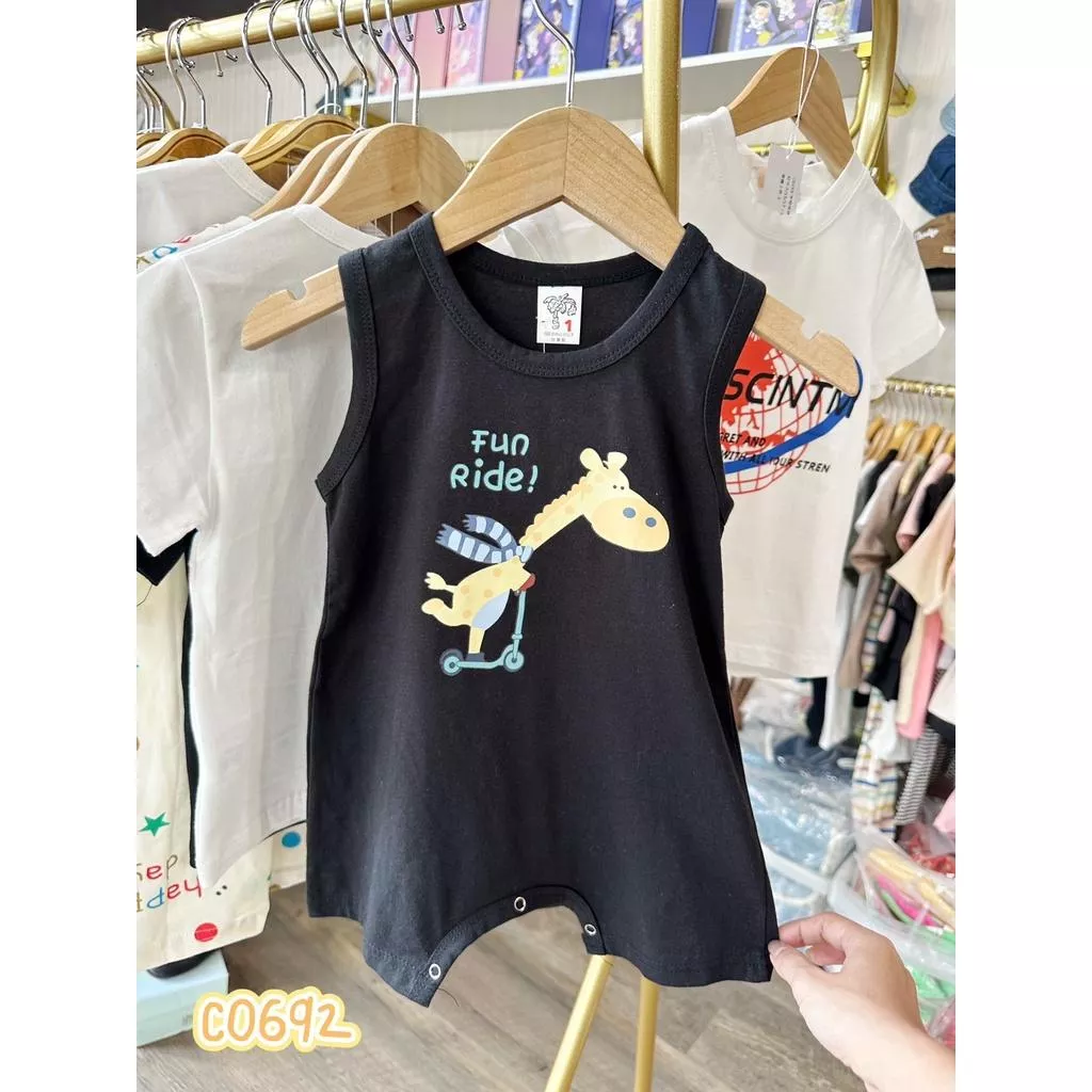 北屯實體店❤現貨台製- 寶寶款 長頸鹿背心連身衣✩米米童著-C0692