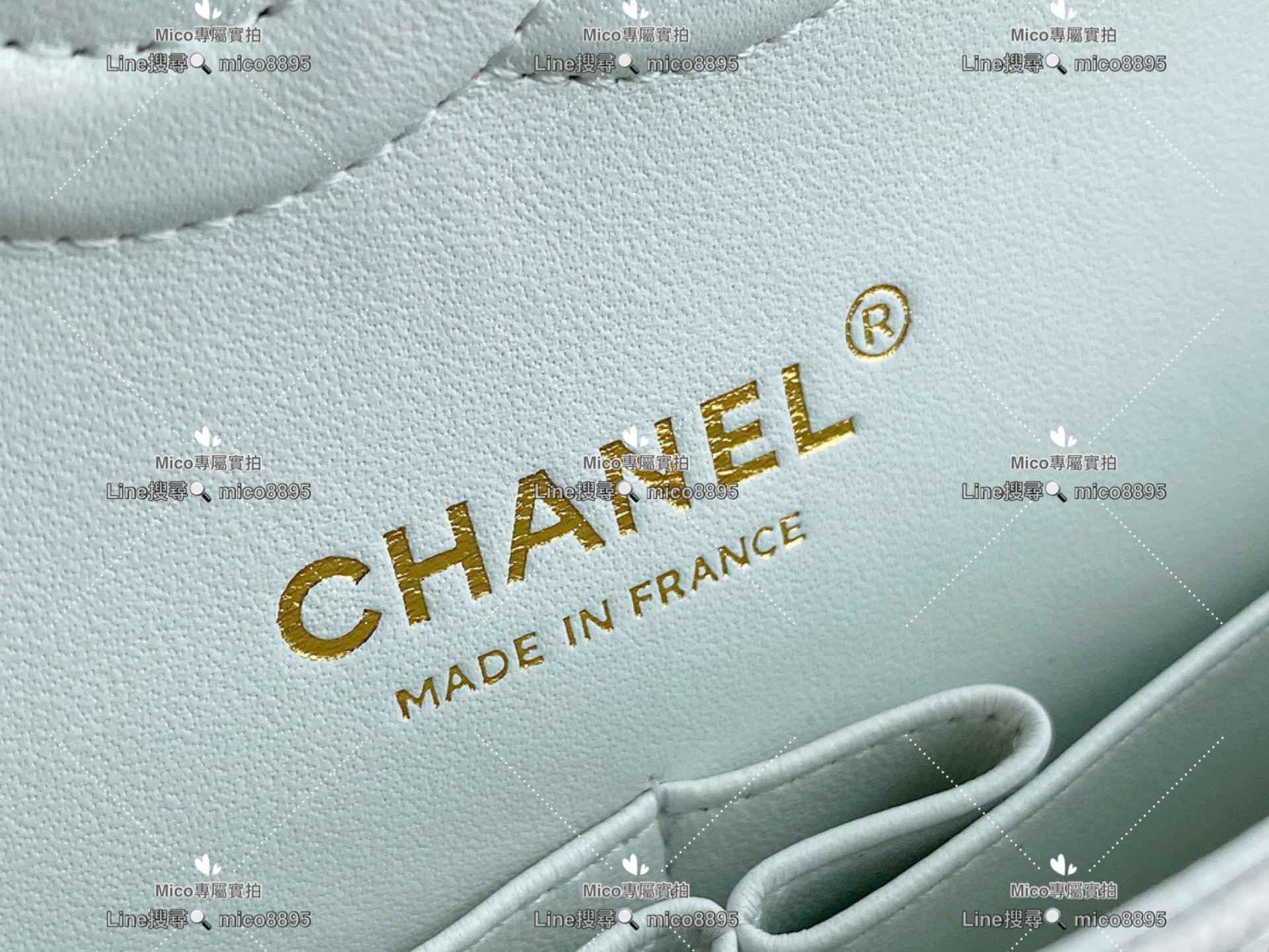 Chanel ℂ𝔽 𝗖𝗹𝗮𝘀𝘀𝗶𝗰 𝗙𝗹𝗮𝗽 |中號👰白色魚子醬牛皮 淡金釦 25cm