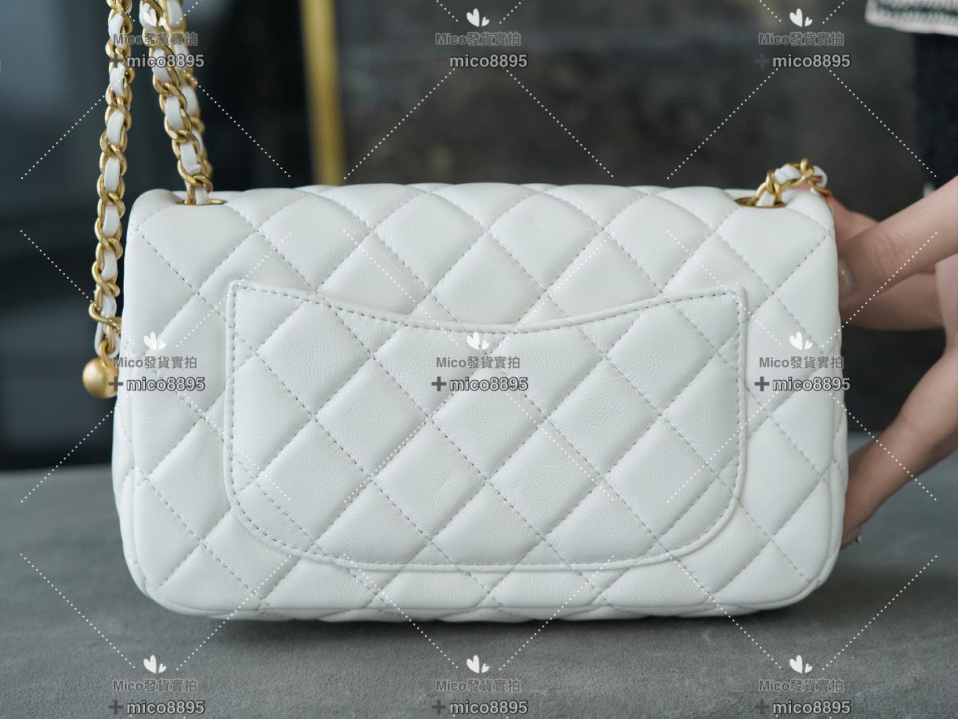 Chanel 金球系列 羊皮白 𝐂𝐅 大𝐦𝐢𝐧𝐢金屬球 黑色 20cm