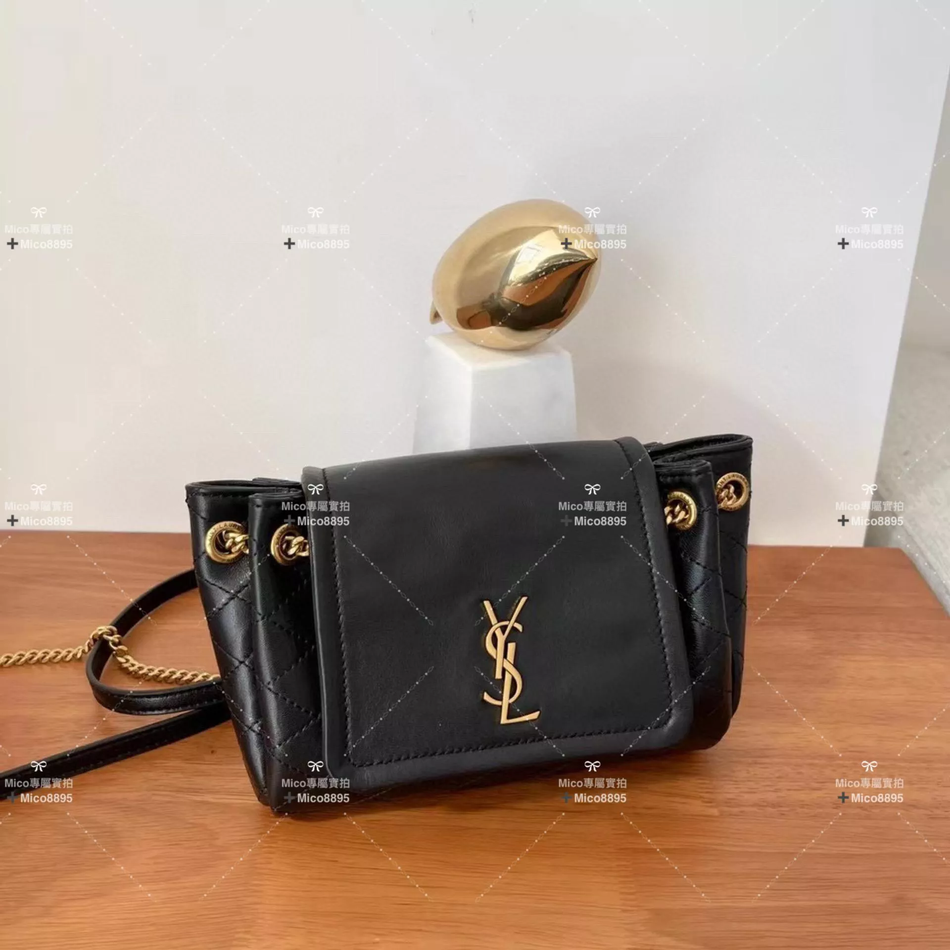 Saint Laurent 𝙈𝙊𝙉𝙊𝙂𝙍𝘼𝙈 𝙉𝙊𝙇𝙄𝙏𝘼 羊皮 迷你手袋 斜跨包 18cm