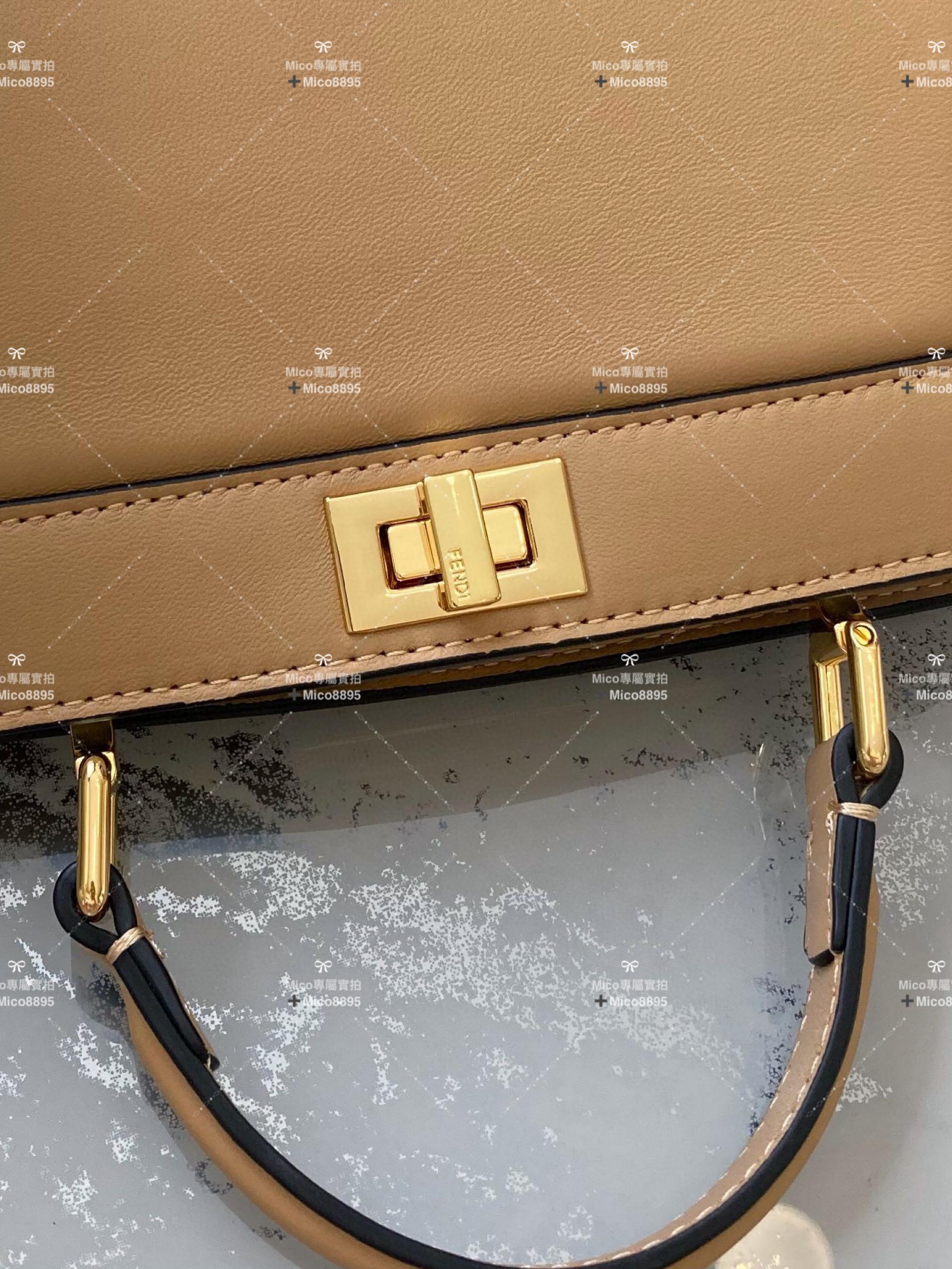 Fendi 卡其色 𝐩𝐞𝐞𝐤𝐚𝐛𝐨𝐨 𝐢𝐬𝐞𝐞𝐮小貓包 納帕羊皮 20cm