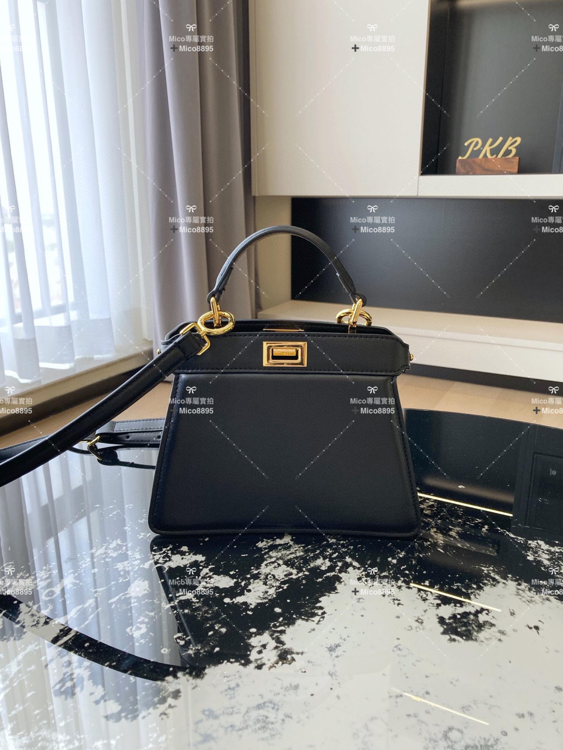 Fendi 經典黑 𝐩𝐞𝐞𝐤𝐚𝐛𝐨𝐨 𝐢𝐬𝐞𝐞𝐮小貓包 納帕羊皮 20cm