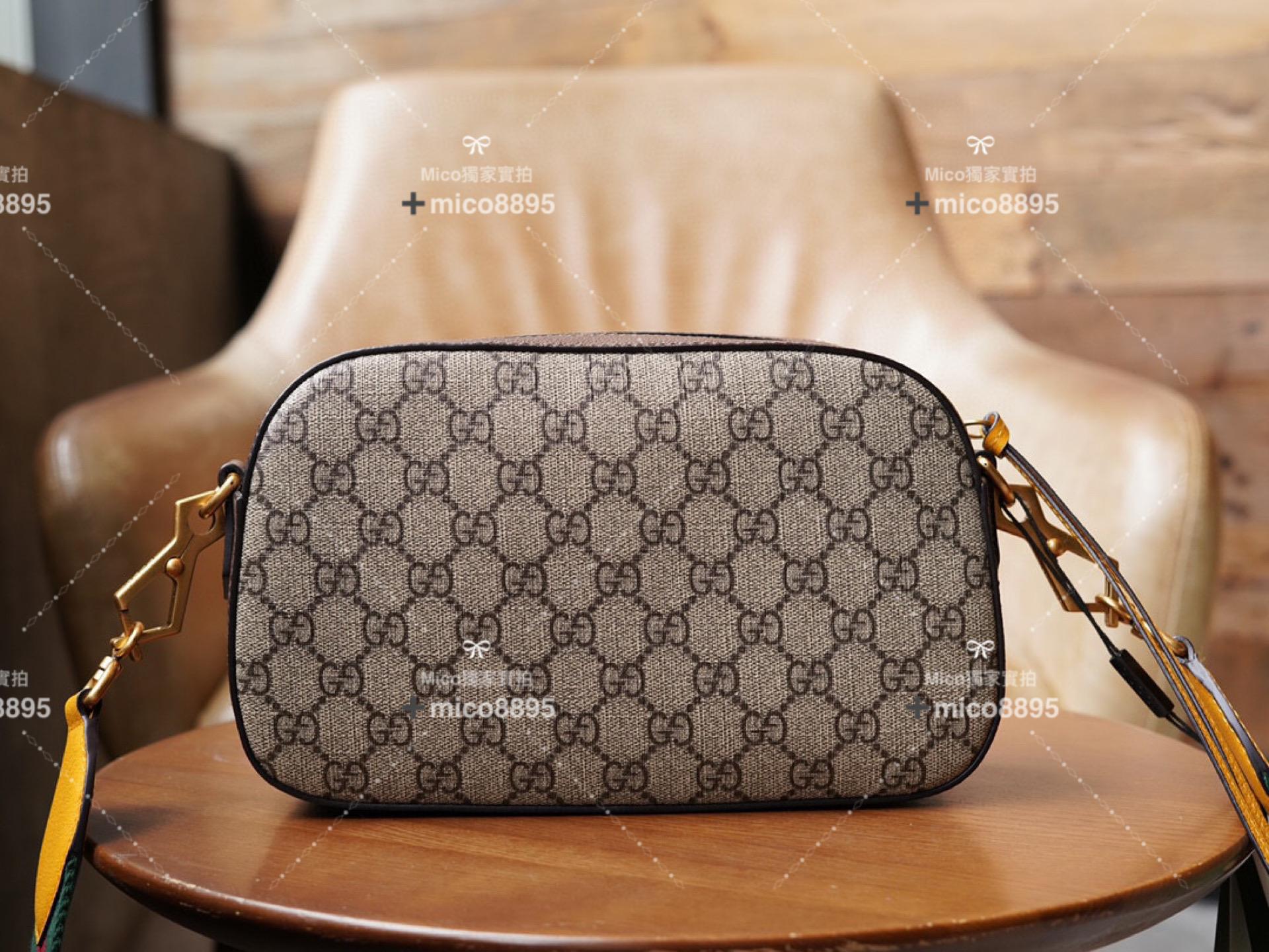 Gucci 𝐍𝐞𝐨 𝐕𝐢𝐧𝐭𝐚𝐠𝐞 𝐆𝐆 𝐒𝐮𝐩𝐫𝐞𝐦𝐞 虎頭相機包 26cm 搭配寬肩帶