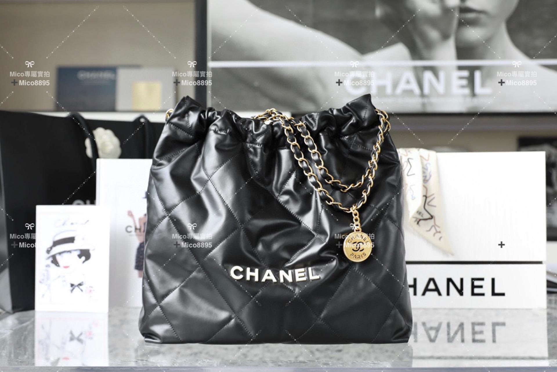 Chanel 22Bag 黑底白字/牛皮 購物袋/肩背包 中號 尺寸：𝟹𝟿*𝟺𝟸*𝟾 𝚌𝚖