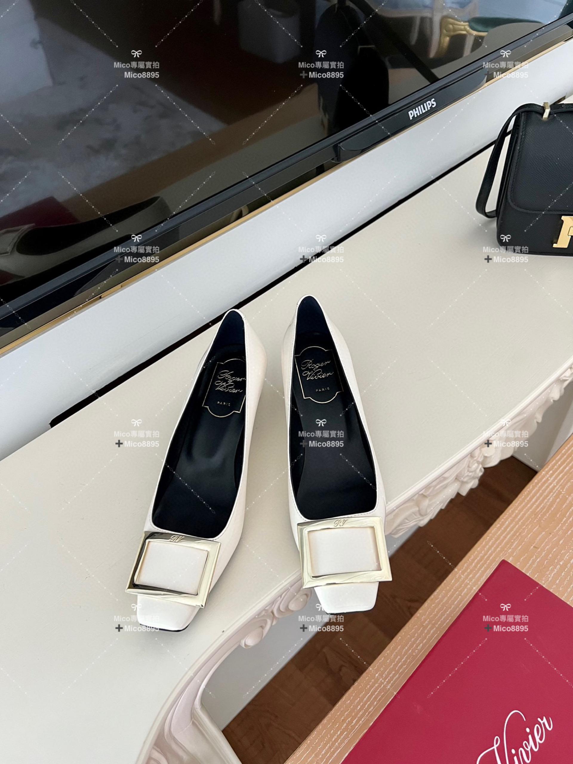 Roger vivier 白拼黑/經典款中跟 喇叭跟 漆皮高跟鞋 跟高4.5cm 碼數35-39