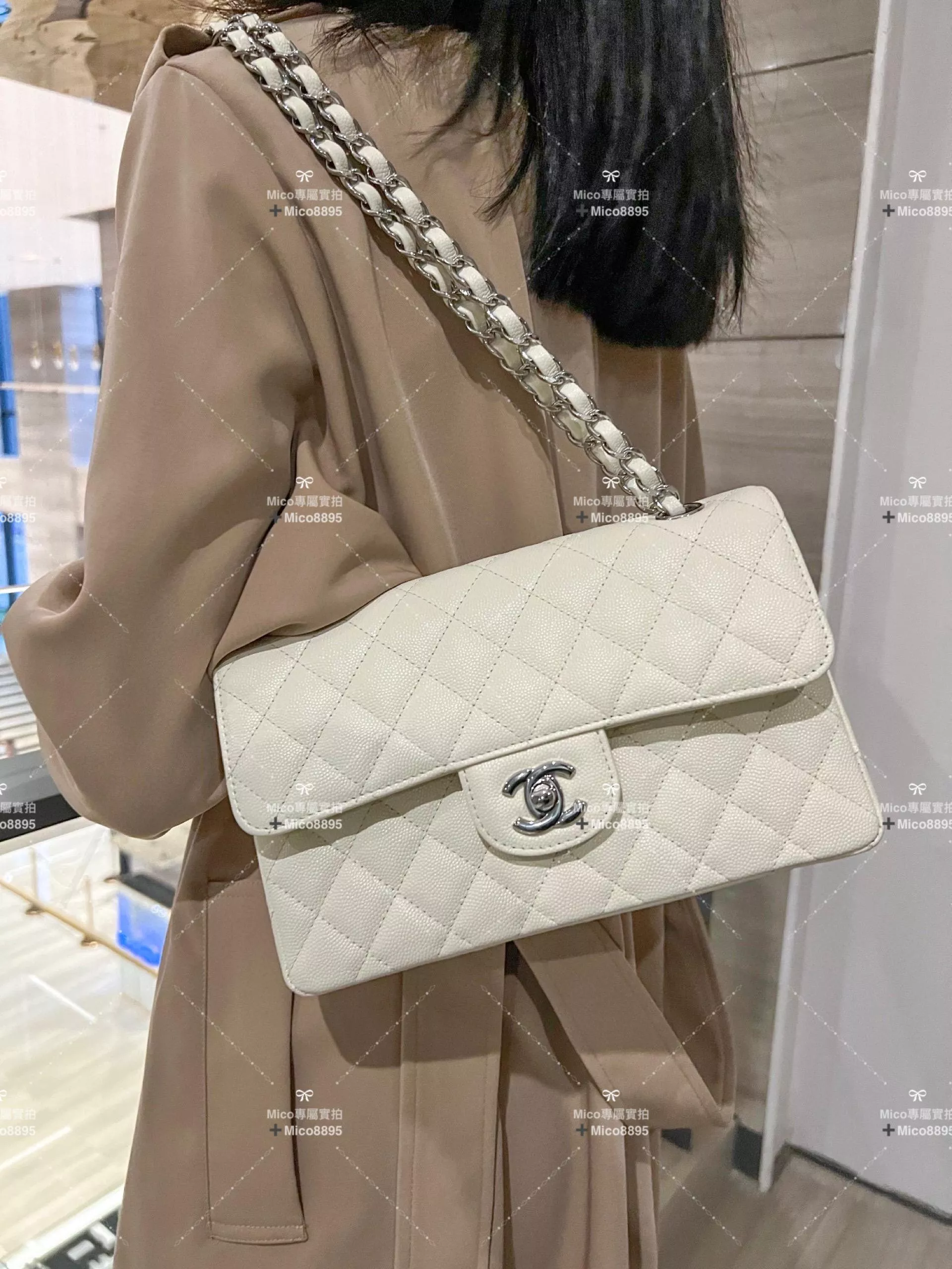 CHANEL Classic Flap 小號23cm-細球魚子醬牛皮-象牙白 銀扣